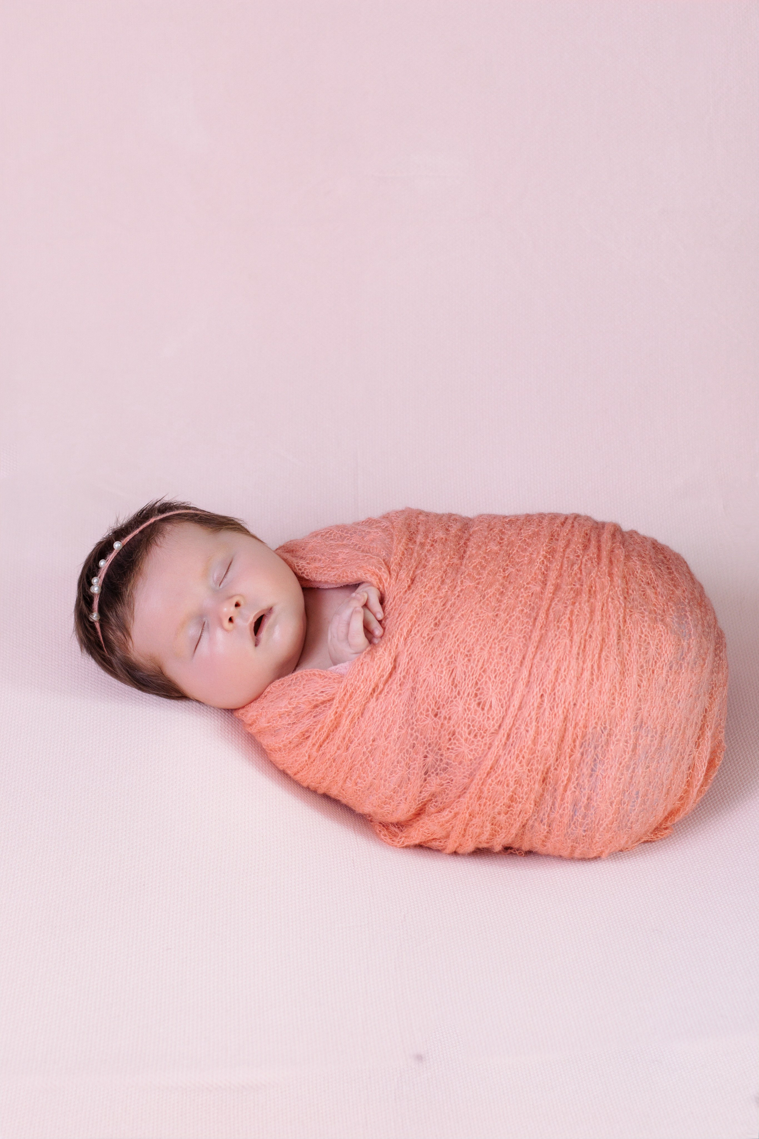 Фотосессия новорождённого в Бельцах — newborn и lifestyle