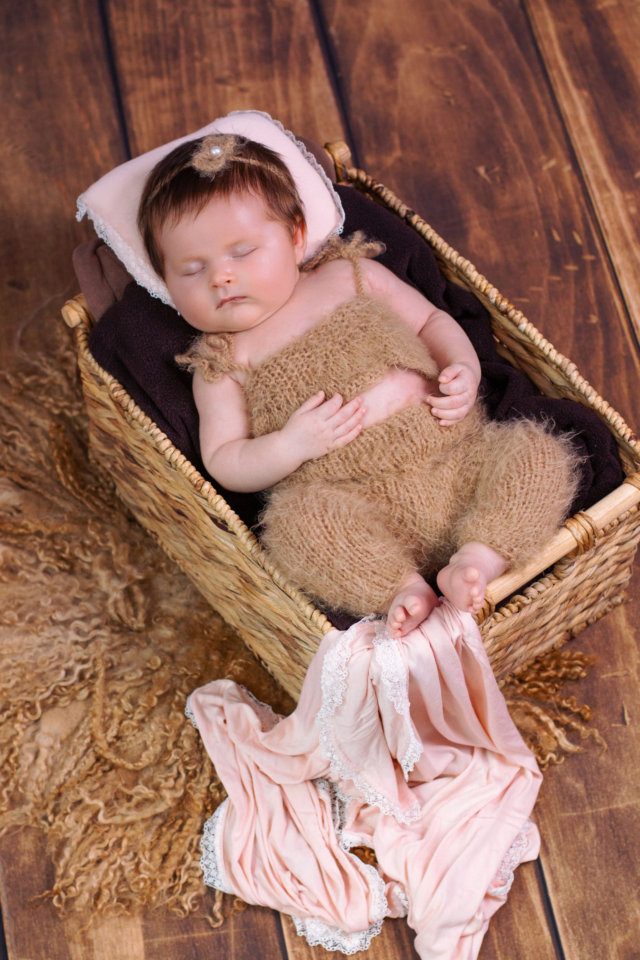 Фотосессия новорождённого в Бельцах — newborn и lifestyle