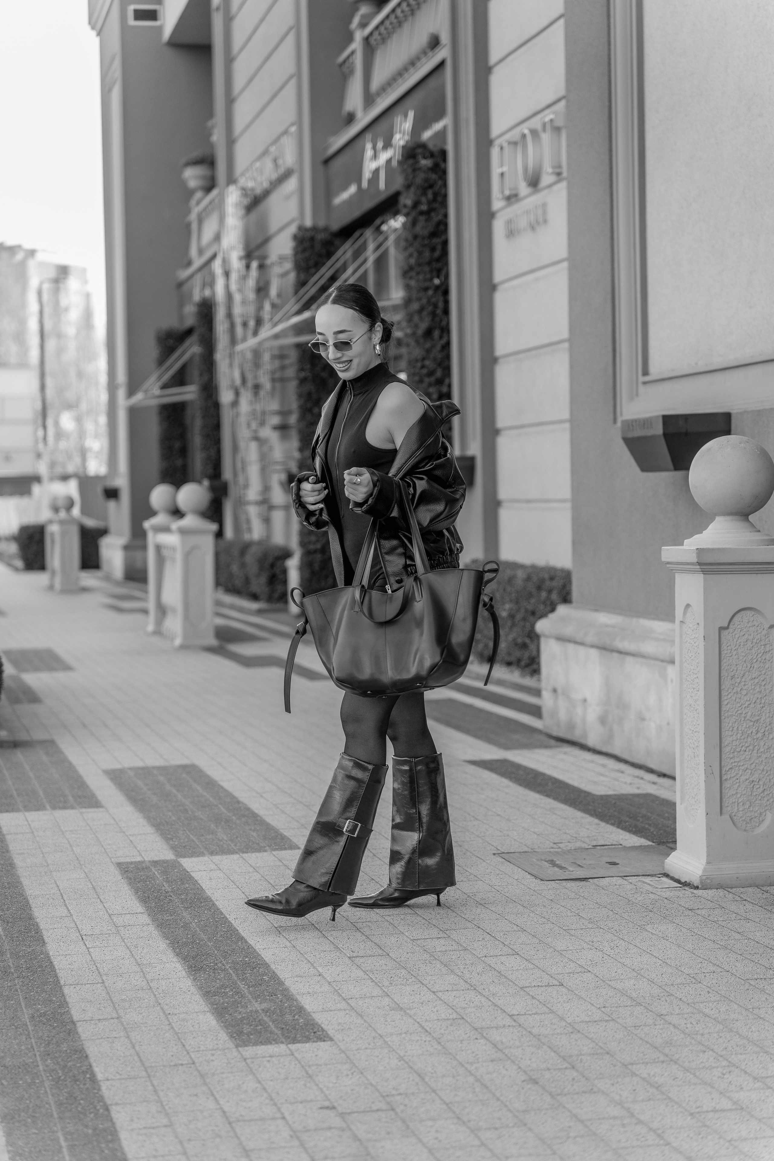 Чёрно-белая портретная фотосессия в Бельцах. Ședință foto portret alb-negru în Bălți