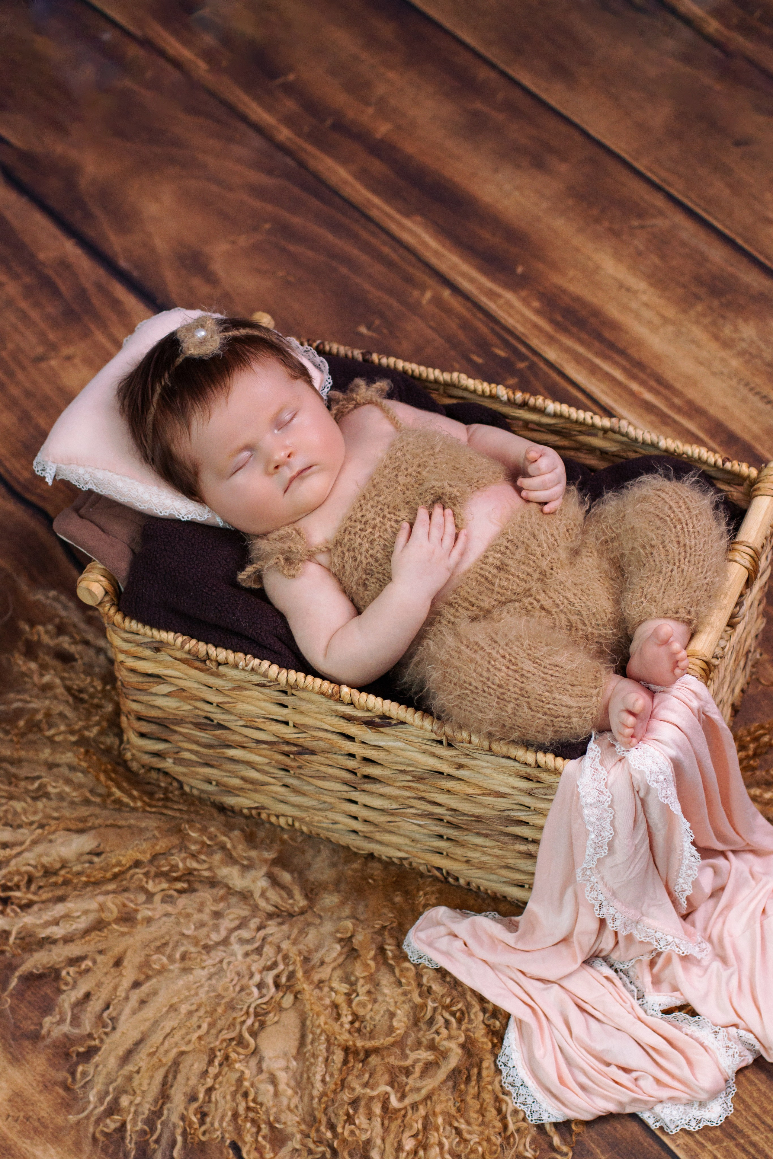 Фотосессия новорождённого в Бельцах — newborn и lifestyle