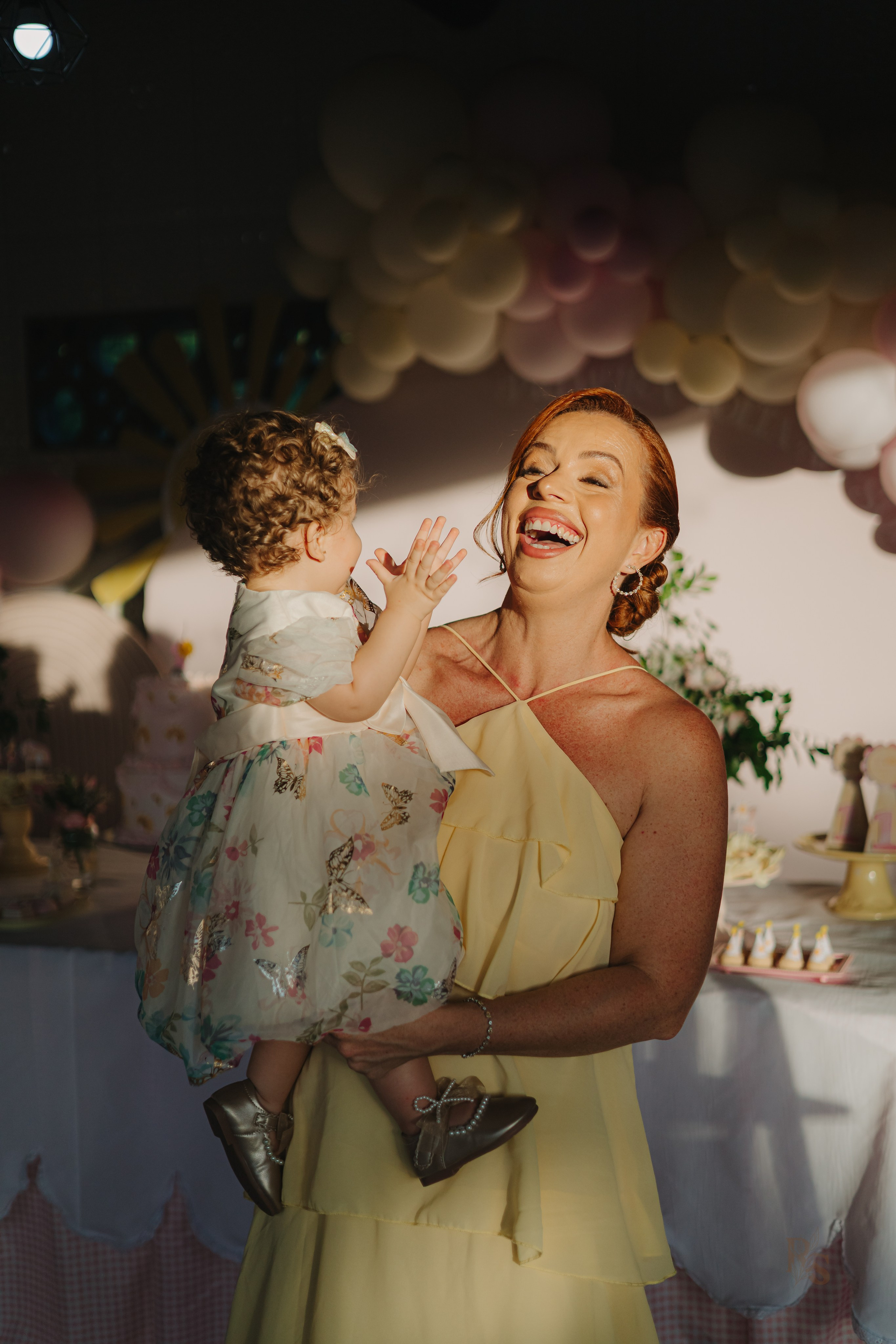 Aurora — 1 ano. Fotógrafo Richard Silvestre — Casamentos na Bahia