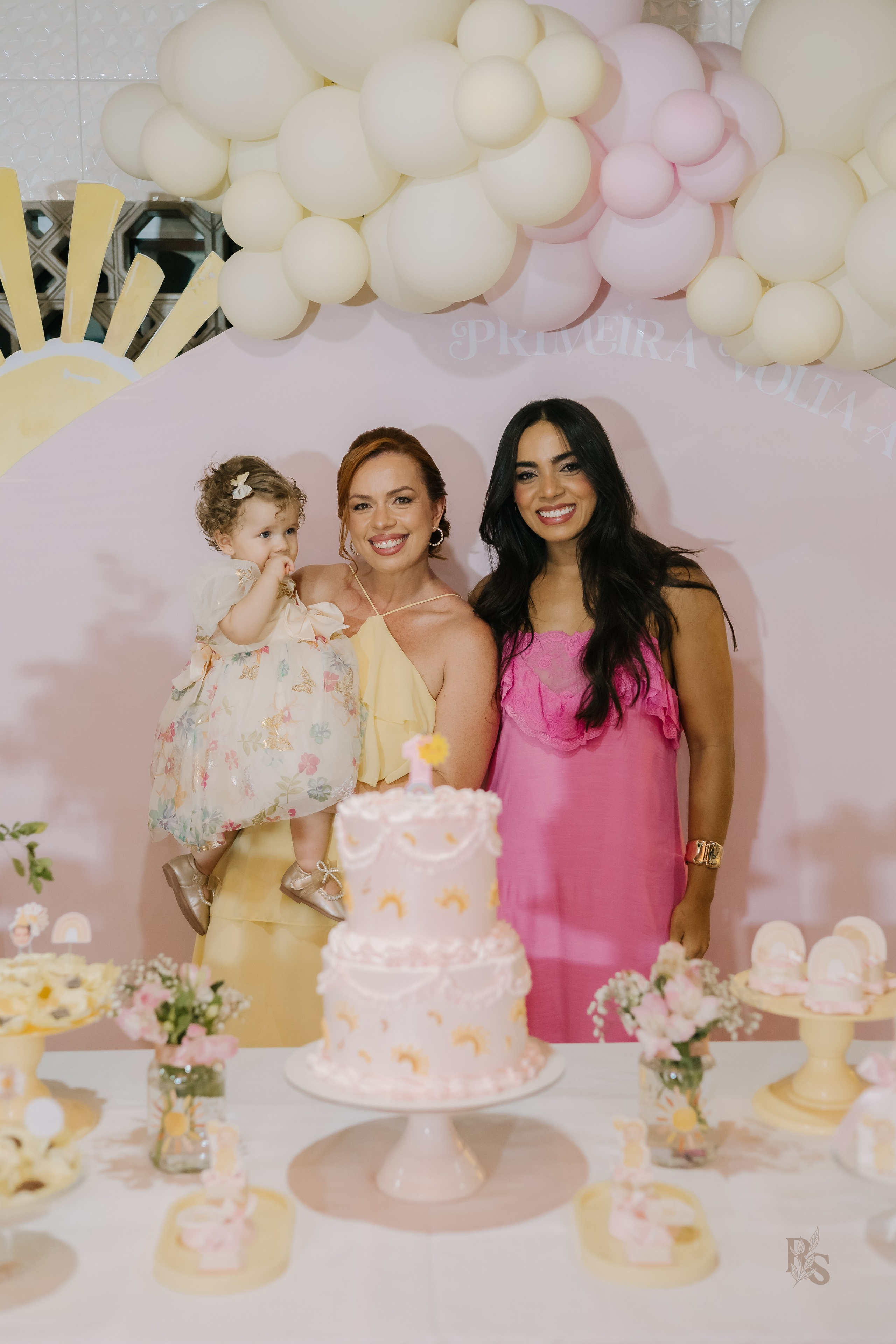 Aurora — 1 ano. Fotógrafo Richard Silvestre — Casamentos na Bahia