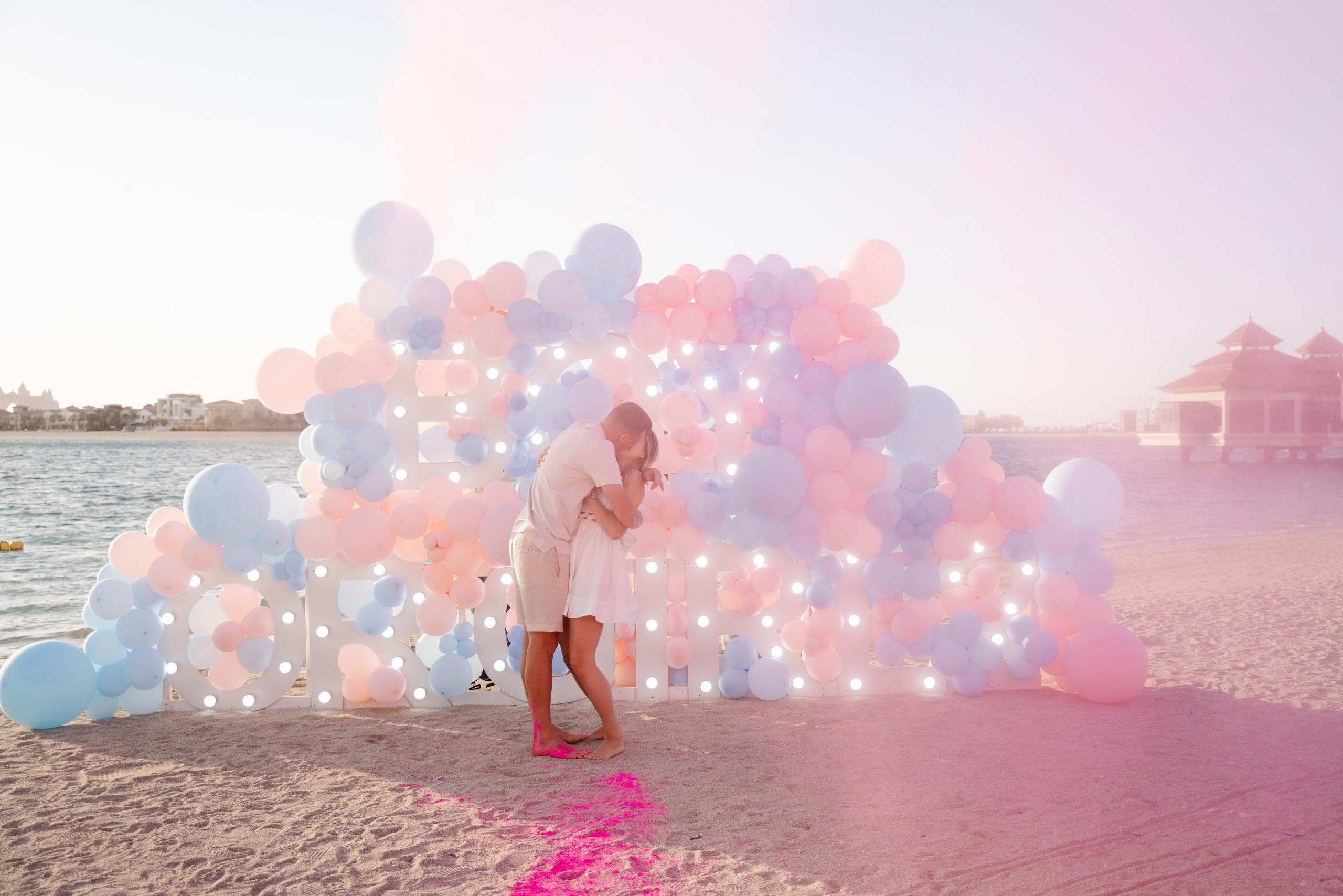 Creative gender reveal party. Angela Iakovleva — Family Photographer in Dubai