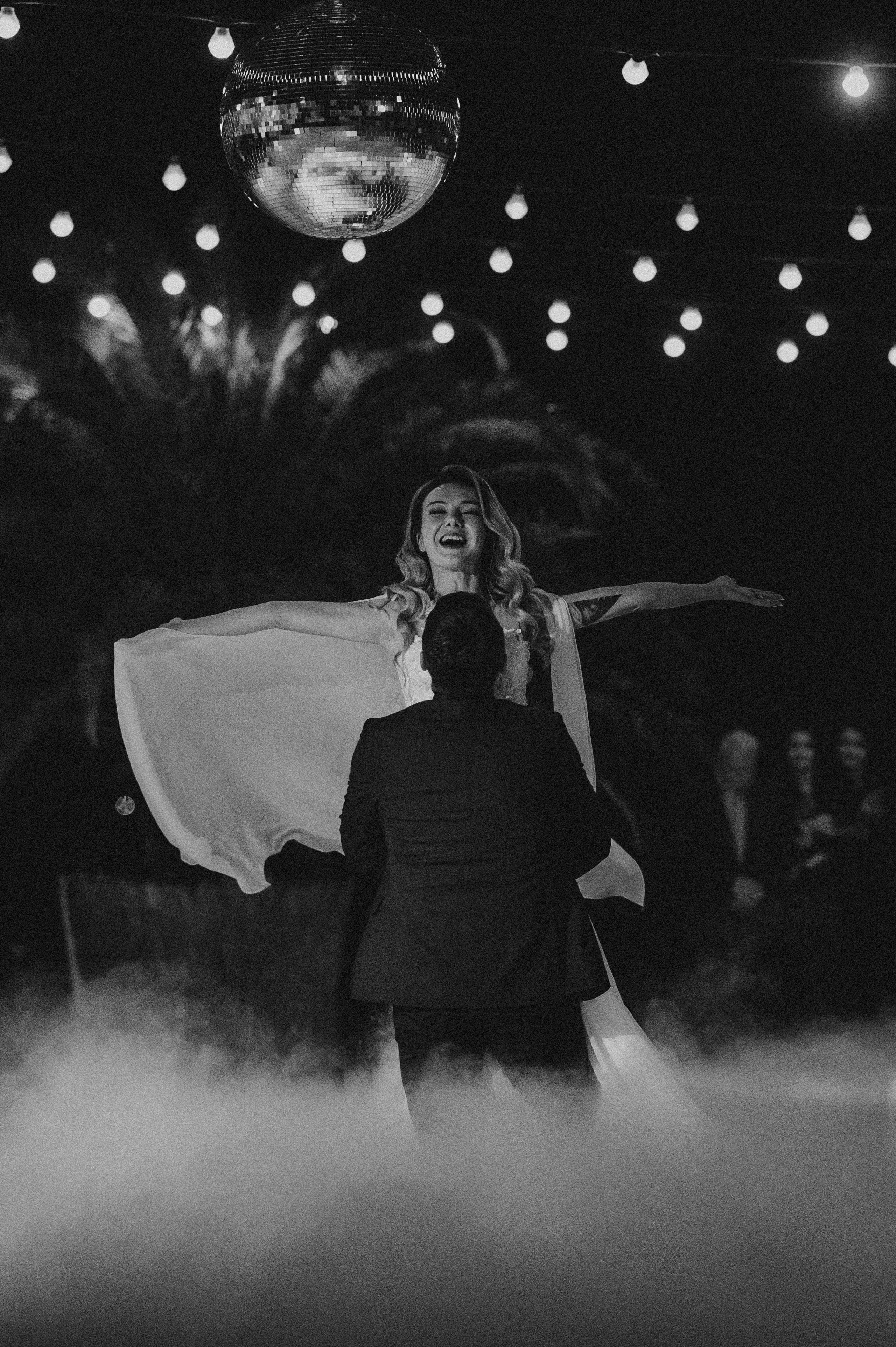 Nunta toamna la Grand Ballroom by LeGaga Iasi. Proud Vision Weddings | Wedding Photography & Film — Servicii profesionale Foto Video Nunta Iasi