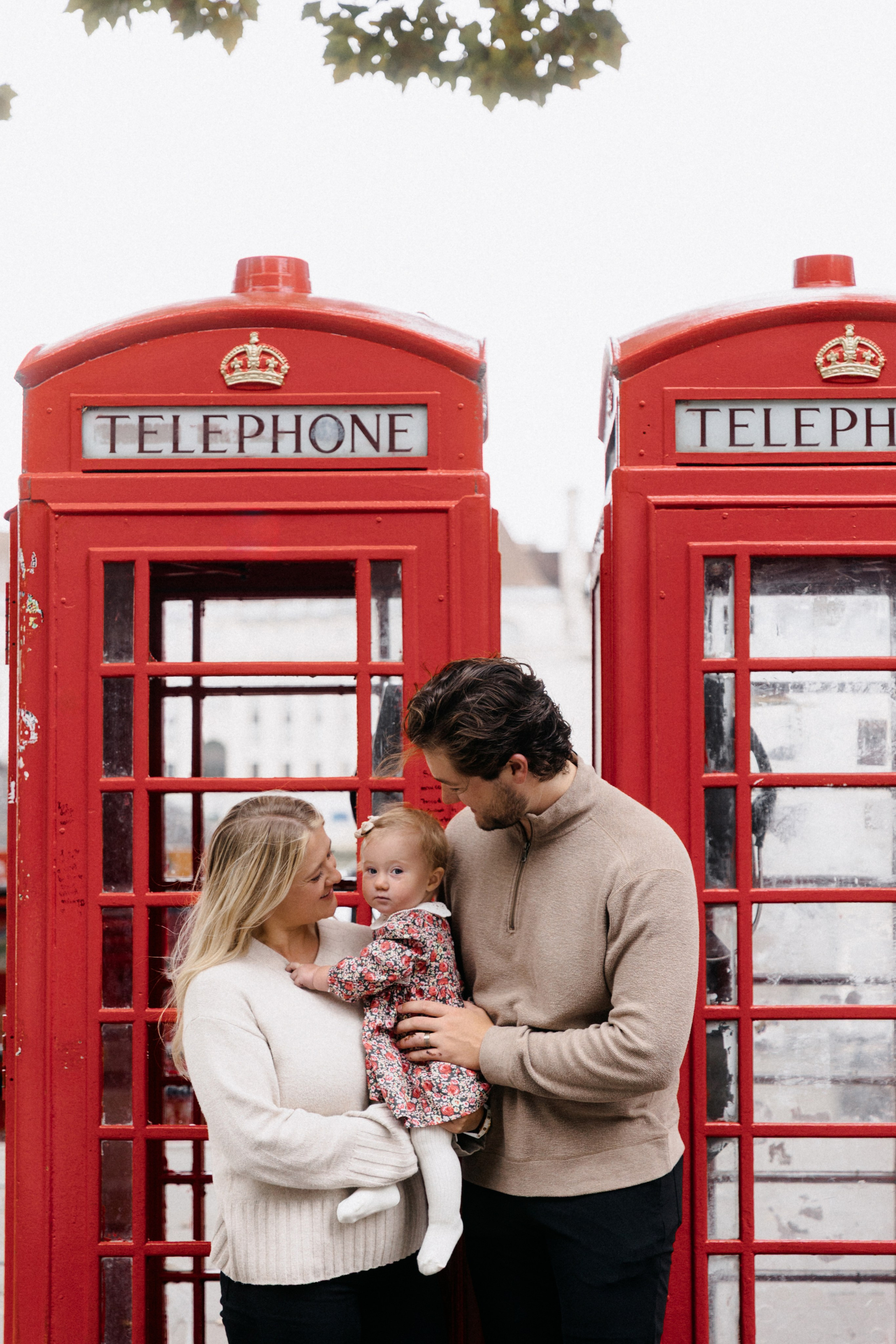 Family Photoshoot at Westminster. LondonPhotoStory — Vacation Photographer in London