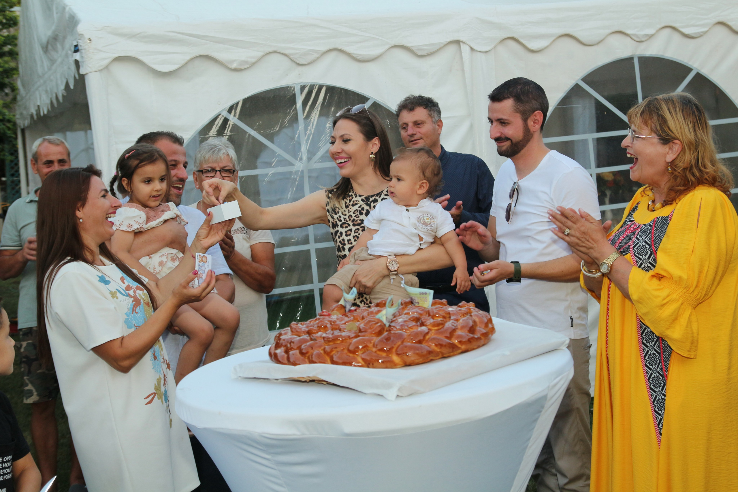 BYZO MEDIA. PETRU BYZO - family and children photographer in ROMANIA