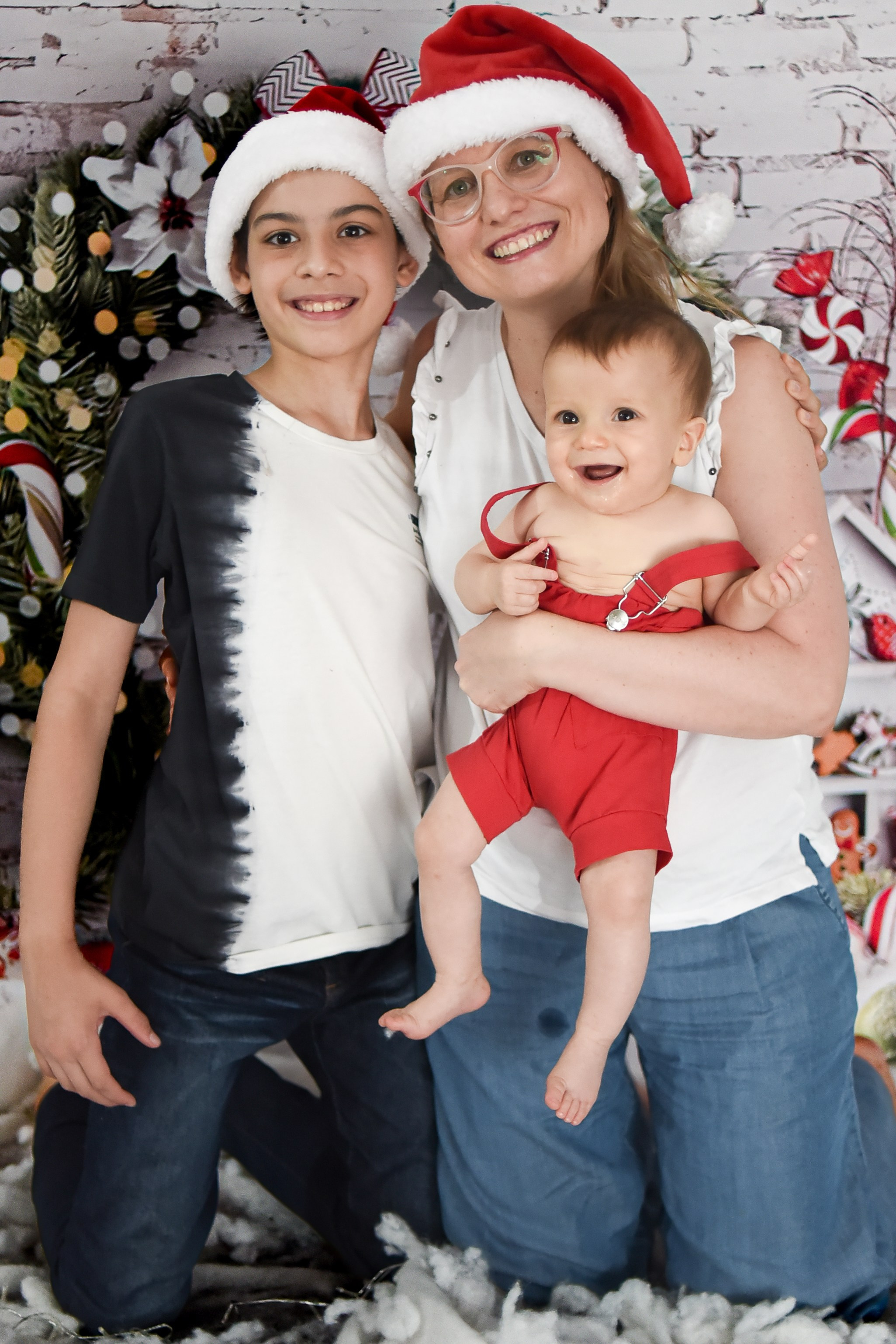 Sesión Navideña de Faustino, Octavio y Familia. Fotografo de casamiento en misiones y fotógrafo de familia  Posadas