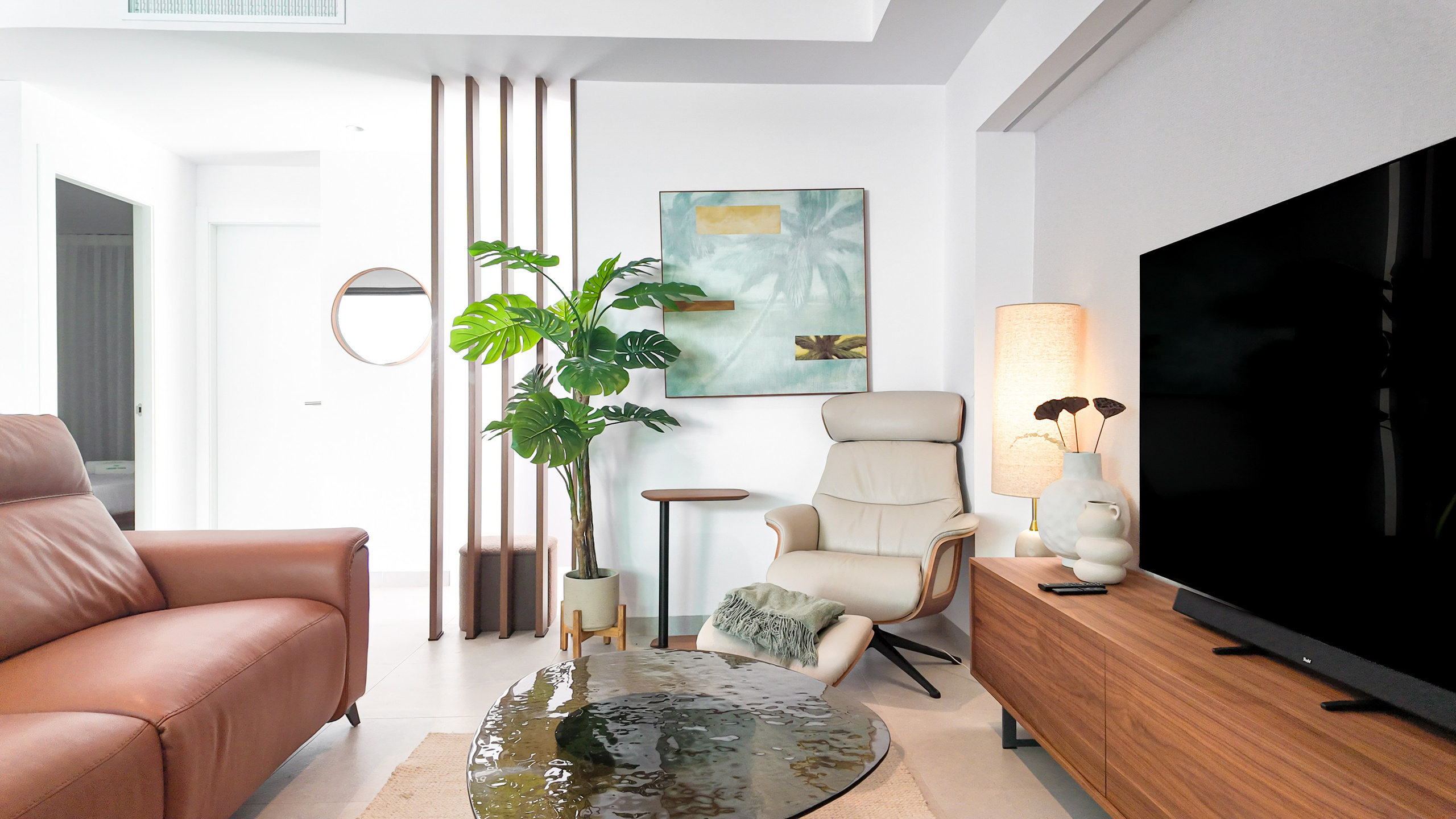 Villa LAKESIDE I’M GROUP. Baby Beast