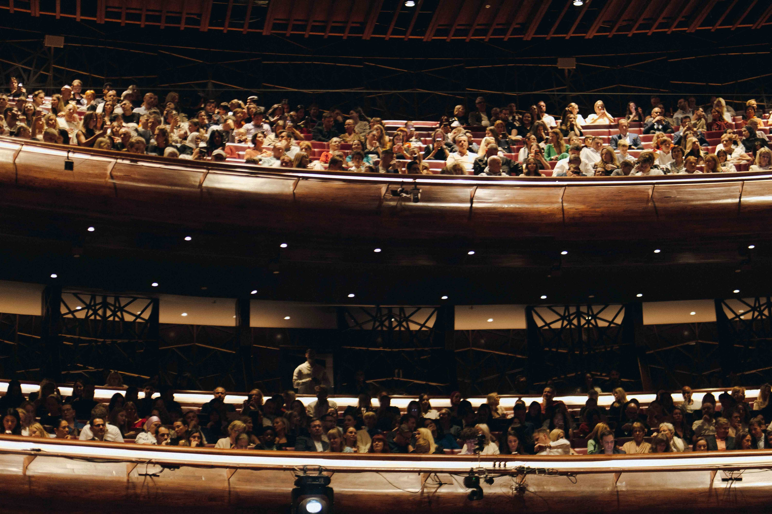 DUBAI OPERA. Wedding&Event photographer Ismail Rzayev in Baku