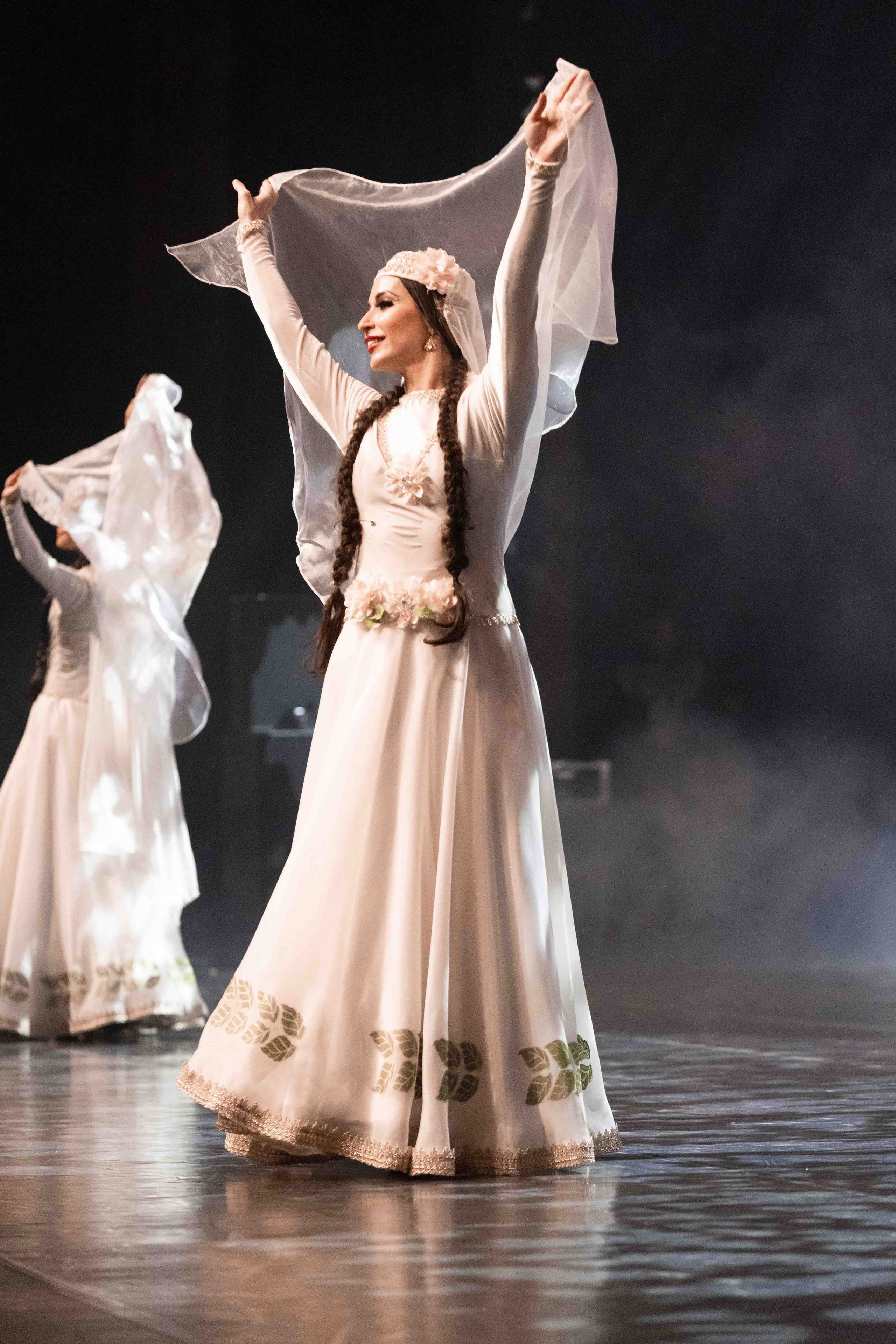STATE DANCE ENSEMBLE. Wedding&Event photographer Ismail Rzayev in Baku
