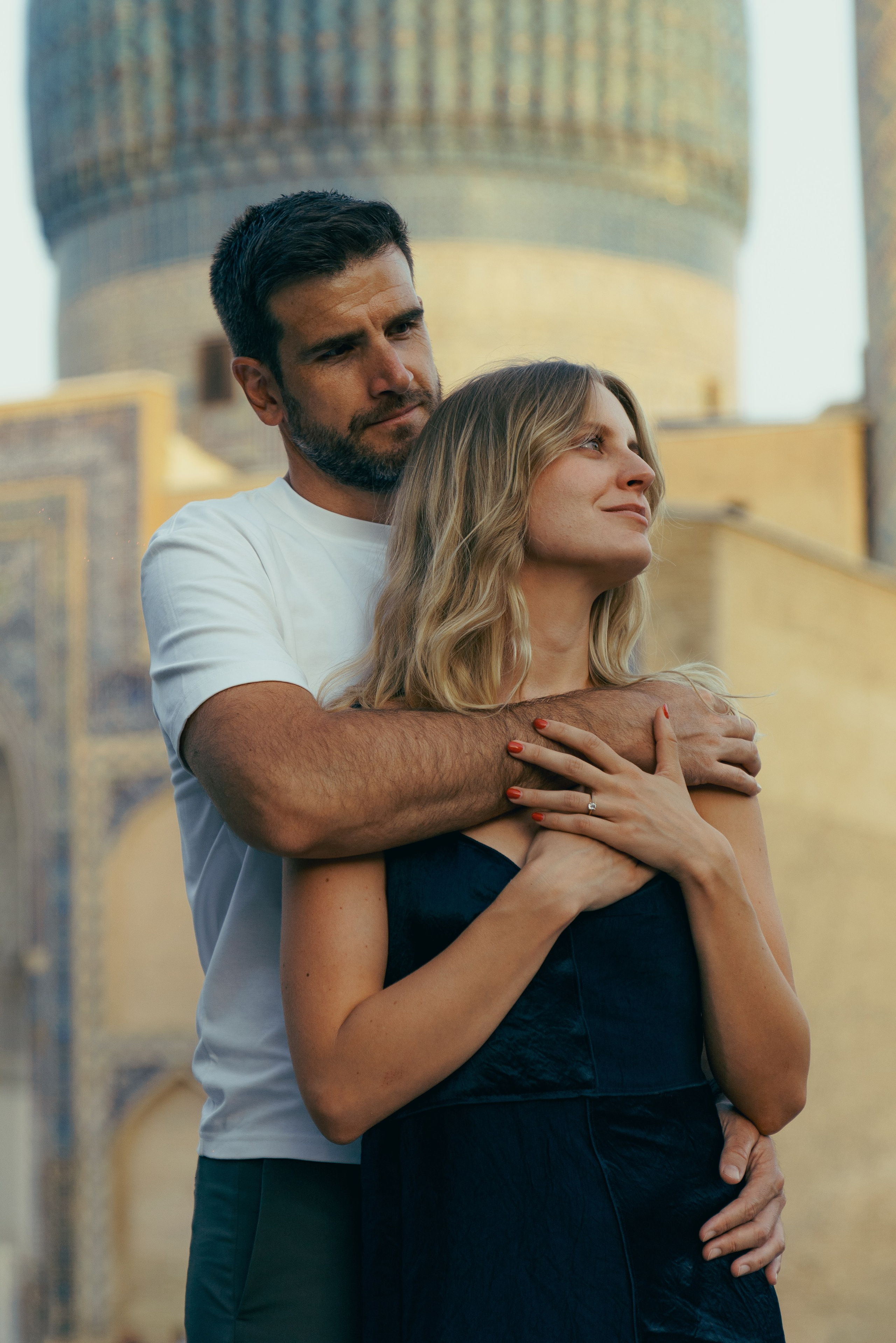 Love Story photoshoot in Samarkand with the backdrop of Gur-Emir. Photographer in Uzbekistan and Samarkand Djasur Marupov