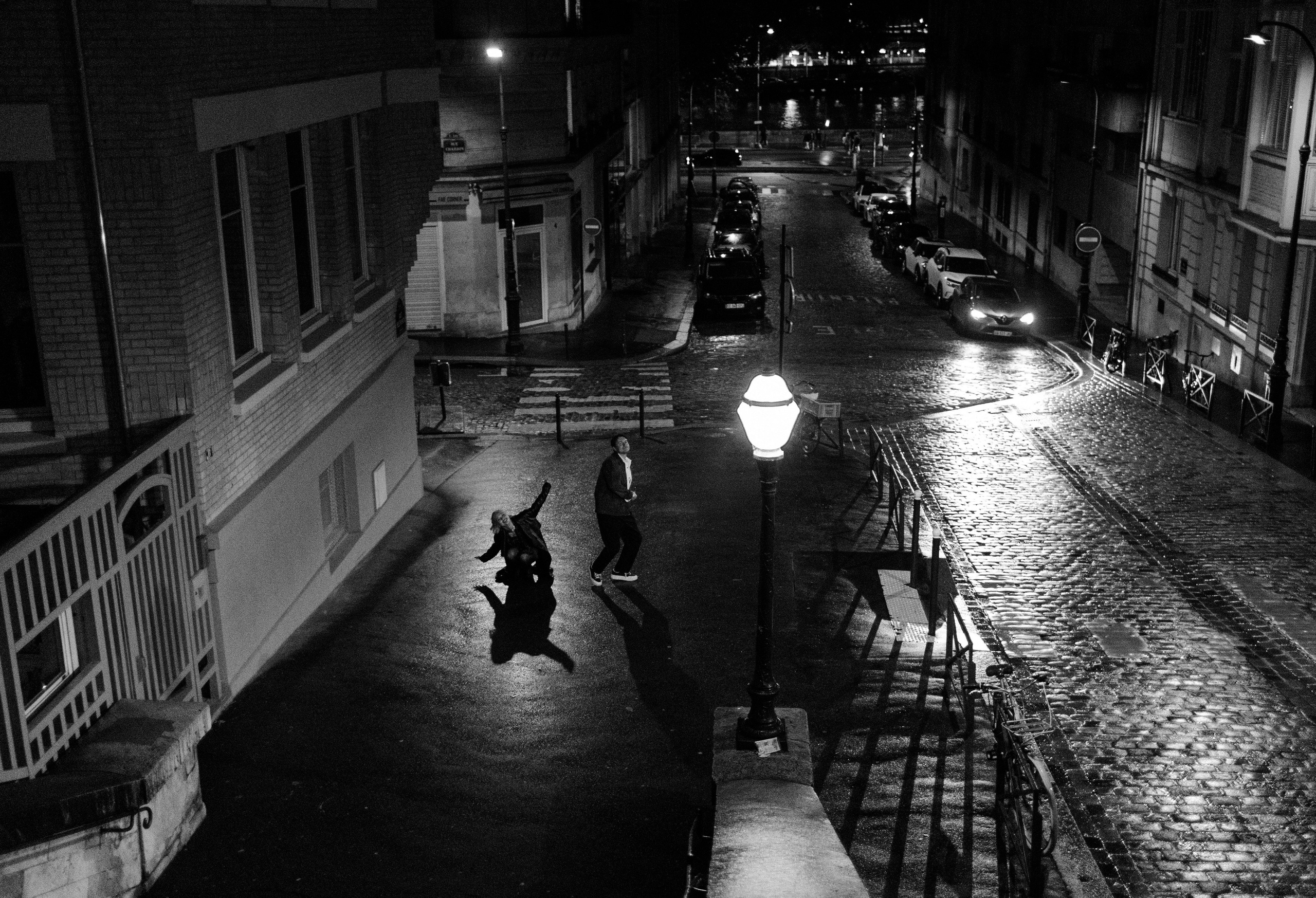 A Bold Paris Evening Couple Session — Daria & Artur