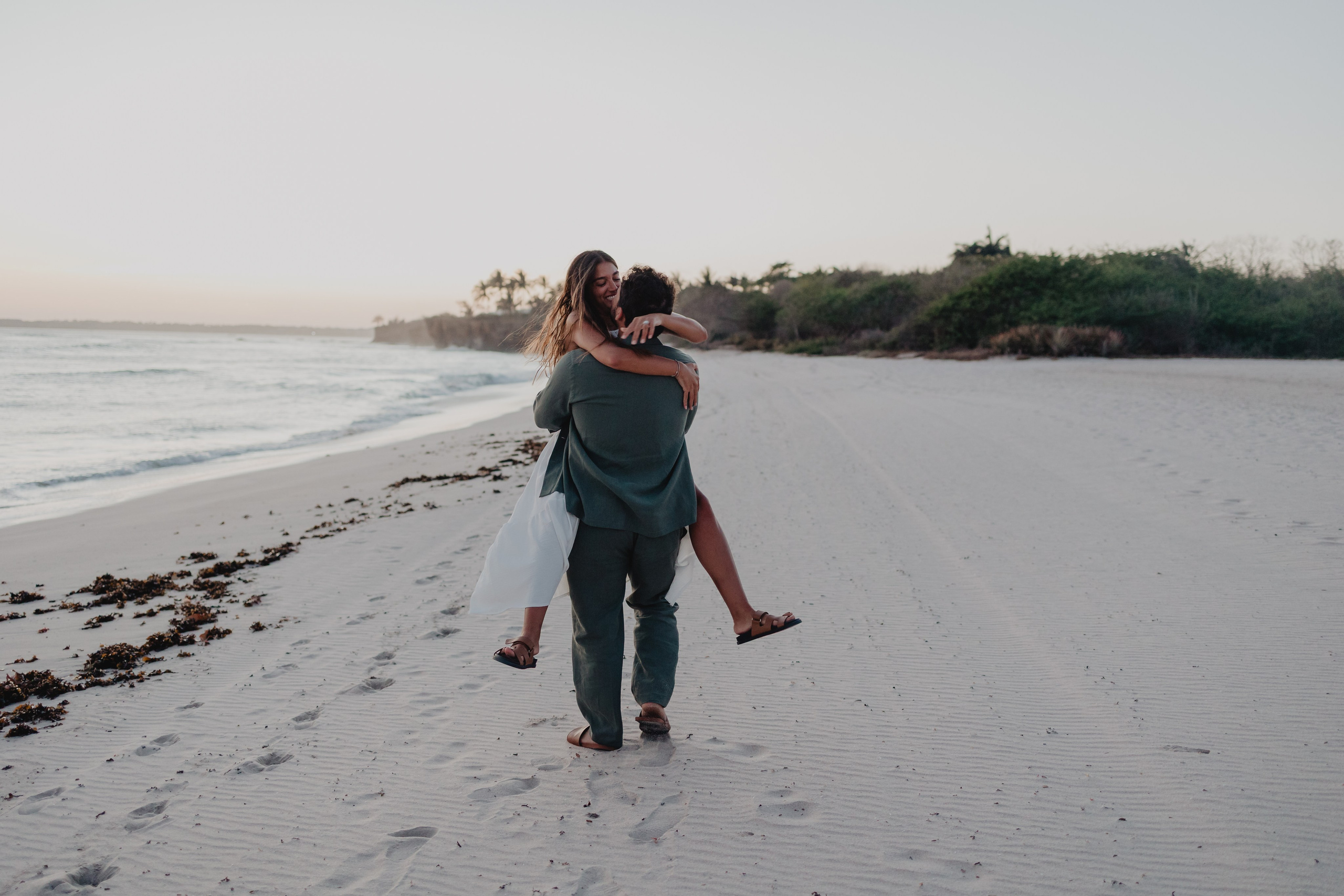 Punta Mita Engagement Session: Love Framed by the Pacific