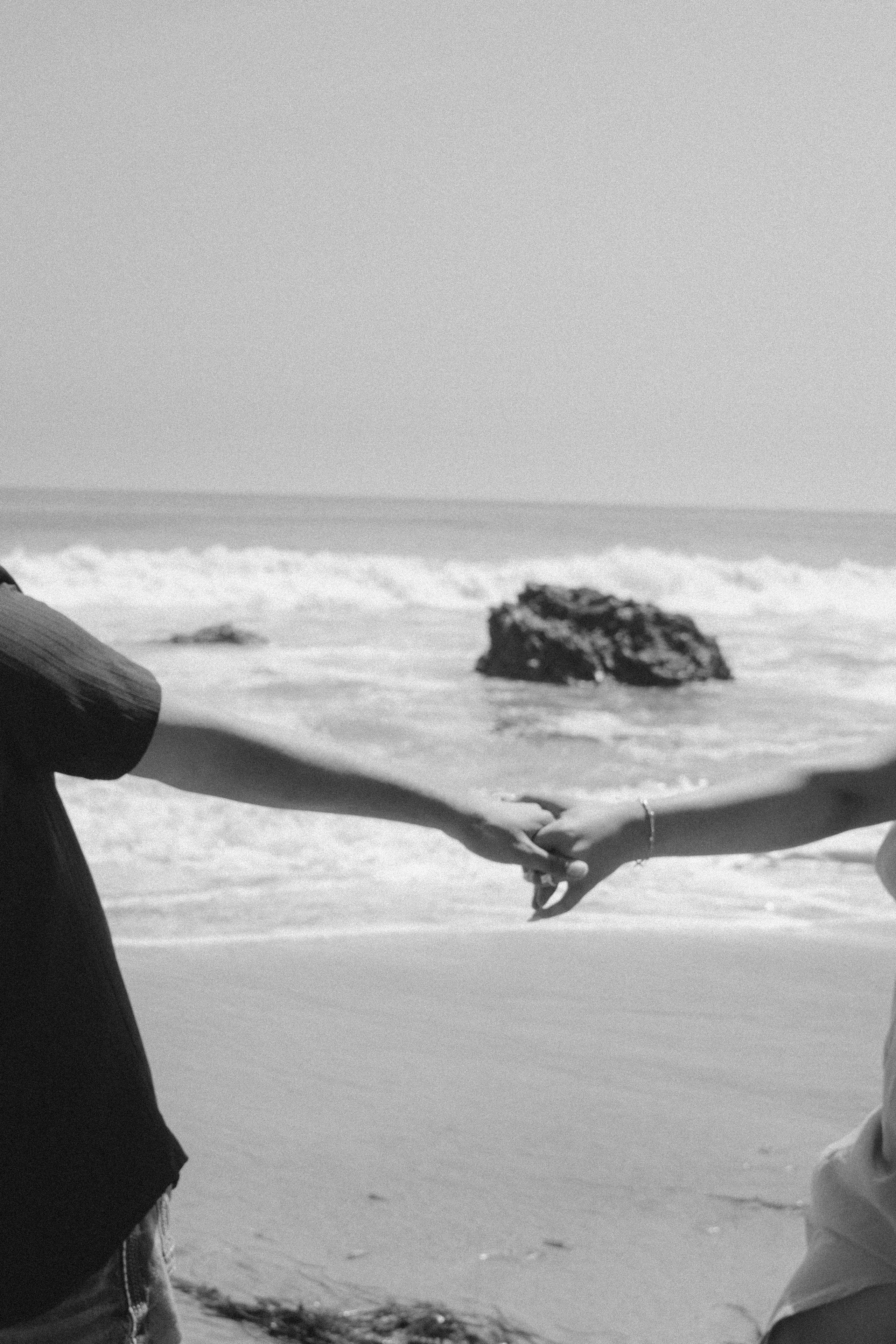 Love Story Photoshoot. Couples photoshoot.  Couples photoshoot at home. elopement photoshoot. Engagement Photoshoot. Santa Monica couples photographer. Los Angeles elopement photograoher