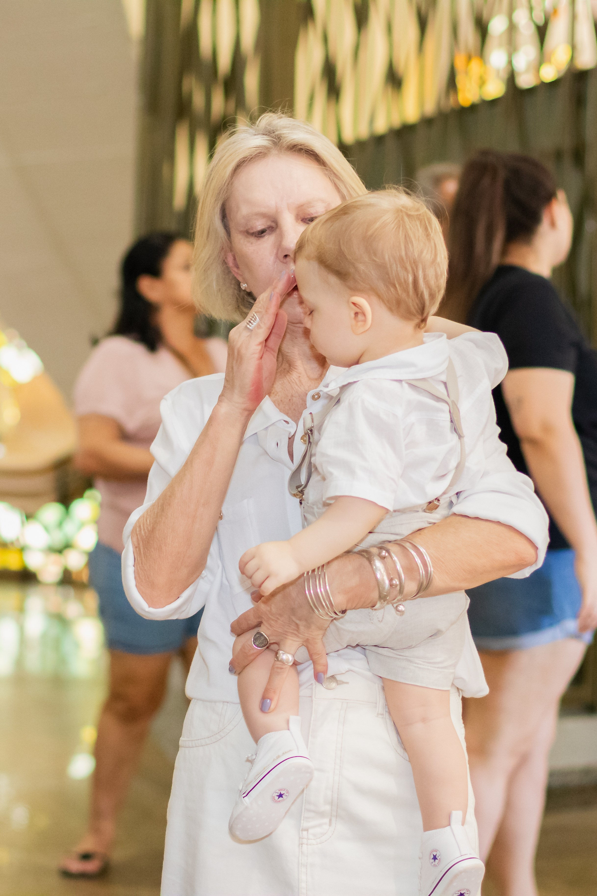 Theo — Batizado. Principal