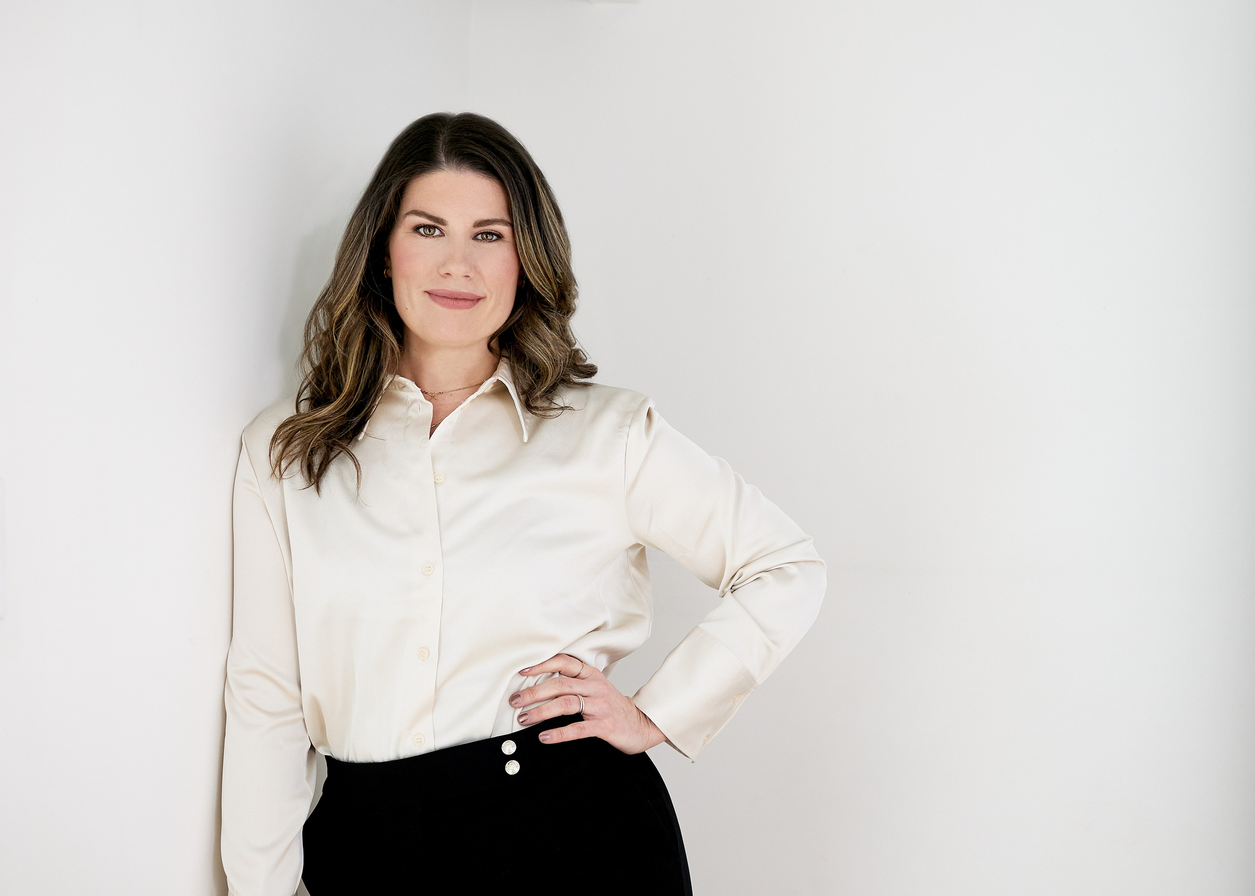 New Tecumseth Headshot Photographer. Portrait and Personal Brand Photographer in Simcoe County, Ontario, Bobbi-jo Stuart