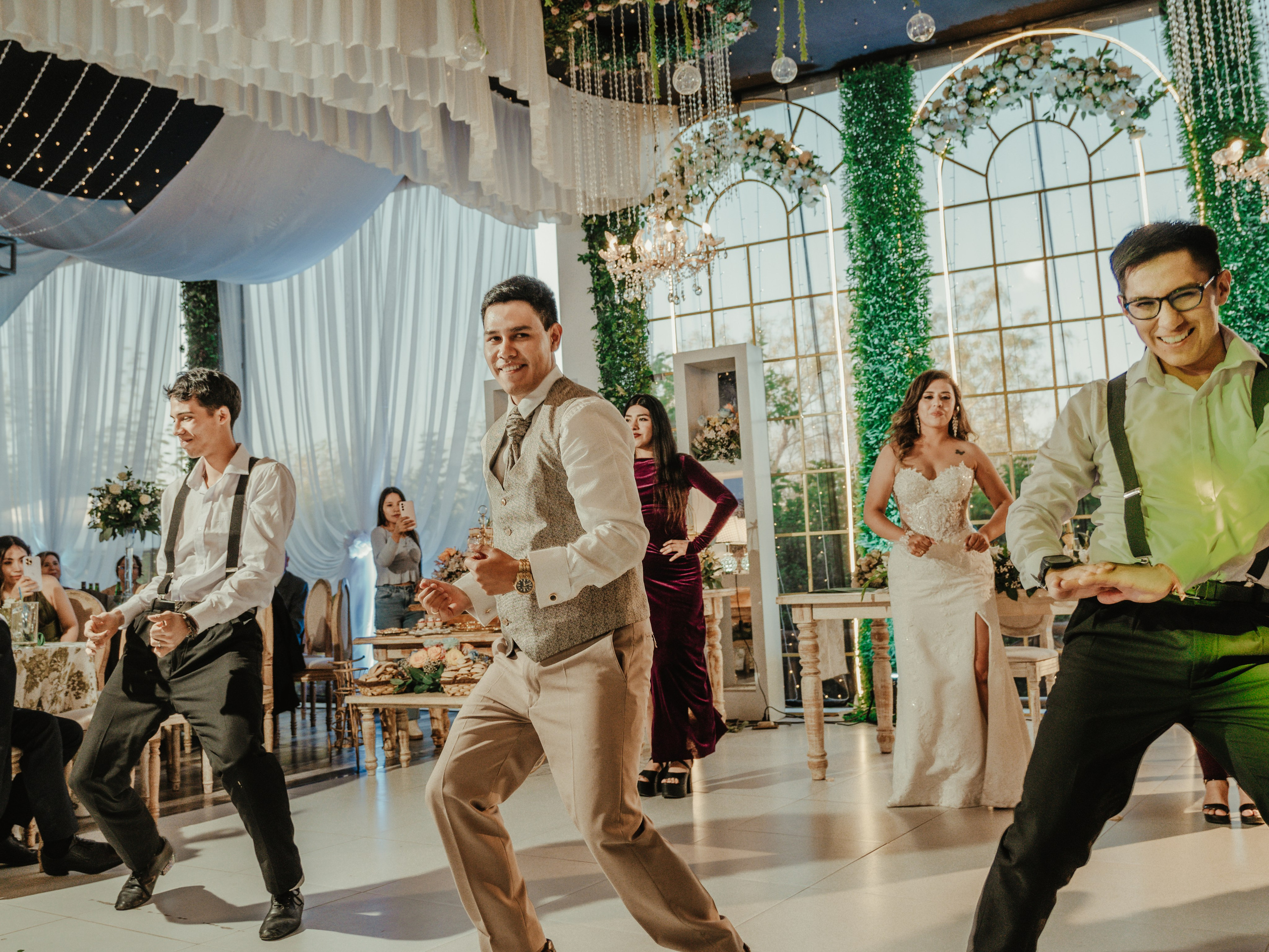 CARLA Y MARIO BODA RELIGIOSA. Studio KVTA | Fotografía y Video de Bodas en Arequipa