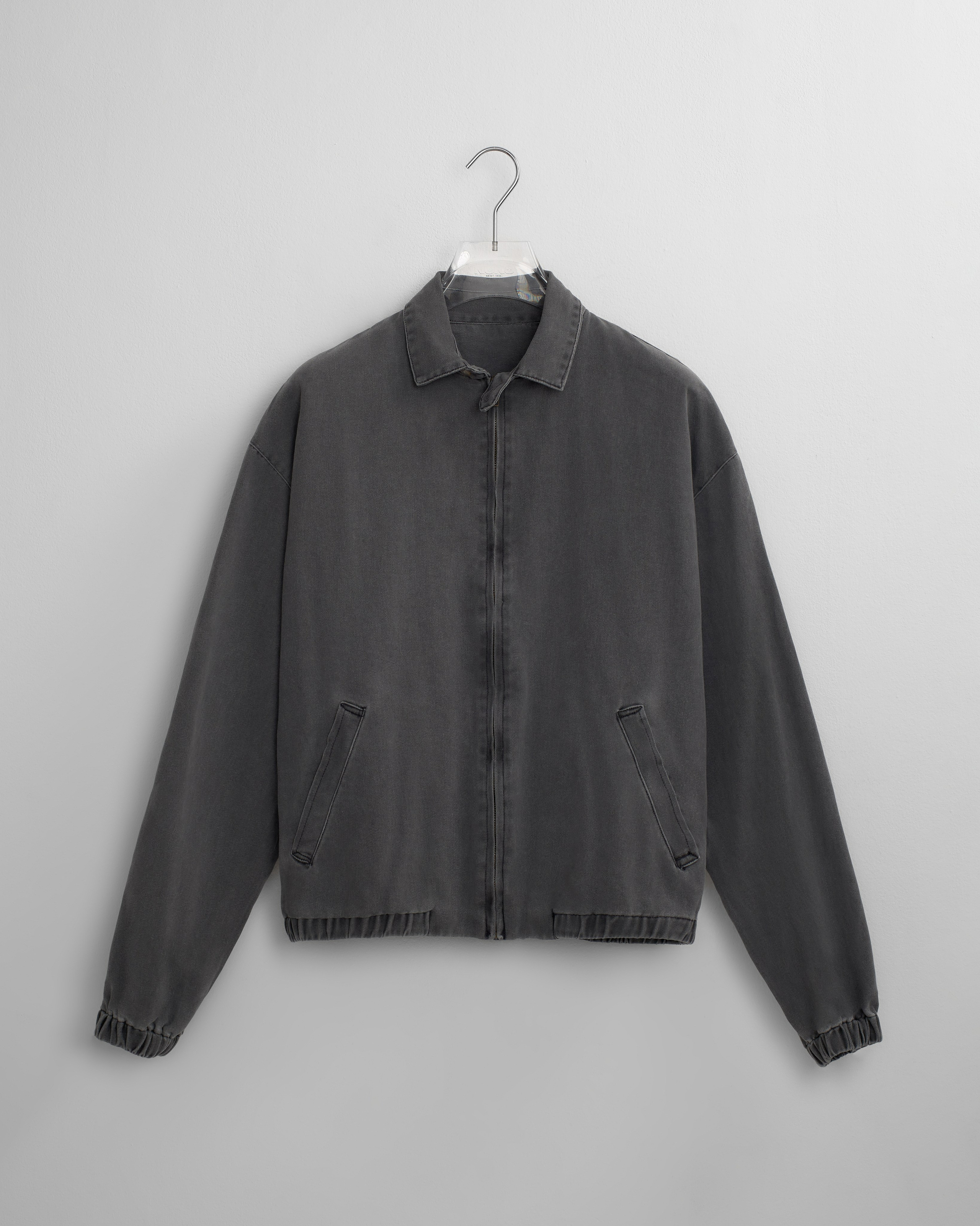 Одежда. Предметная фотосъемка в Алматы. Студия фото и видео съемки товаров