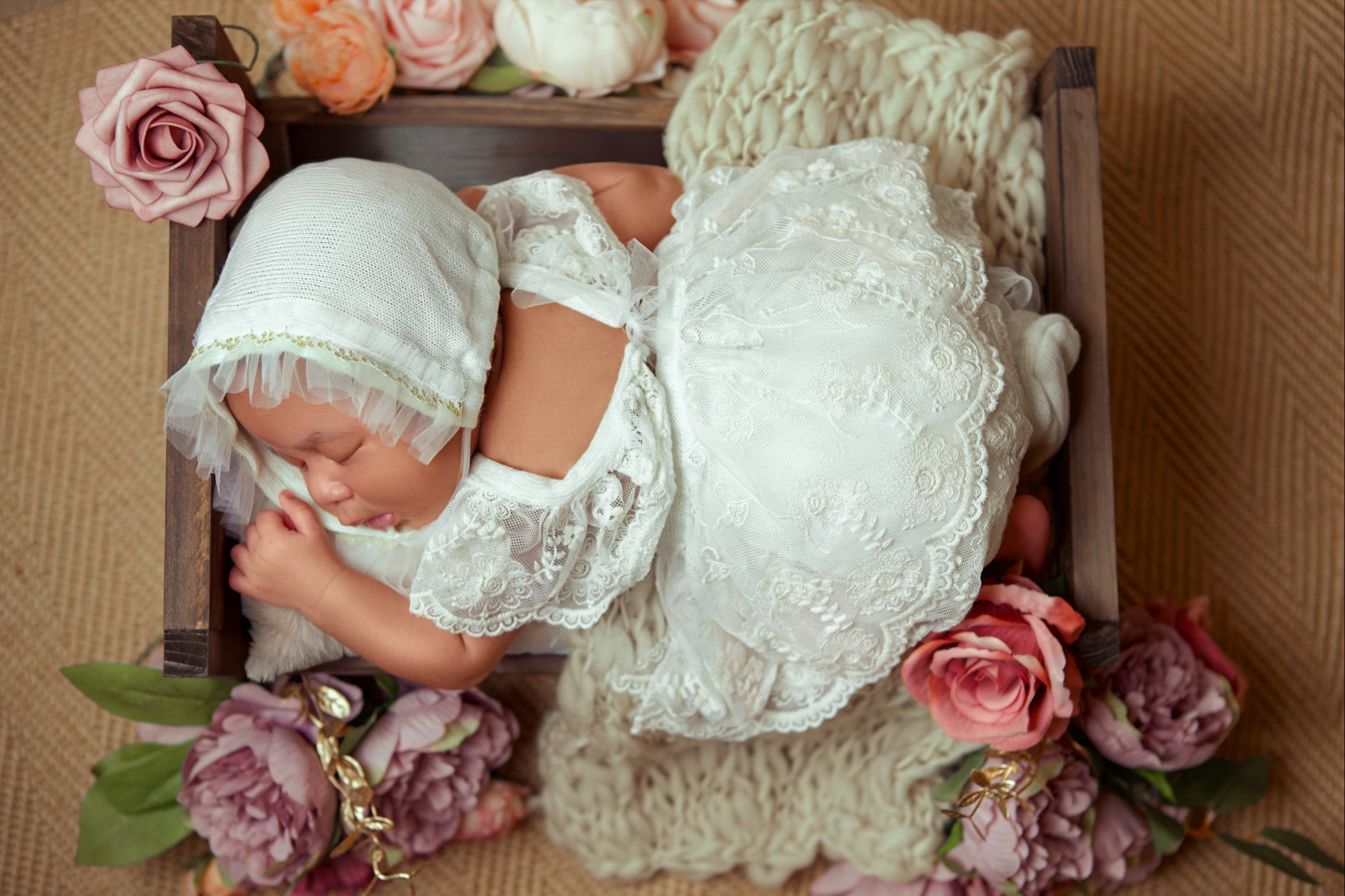 Maternity & Newborn. Lu’jain’s Studio| Female Wedding, Maternity & Lifestyle Photographer London, UK