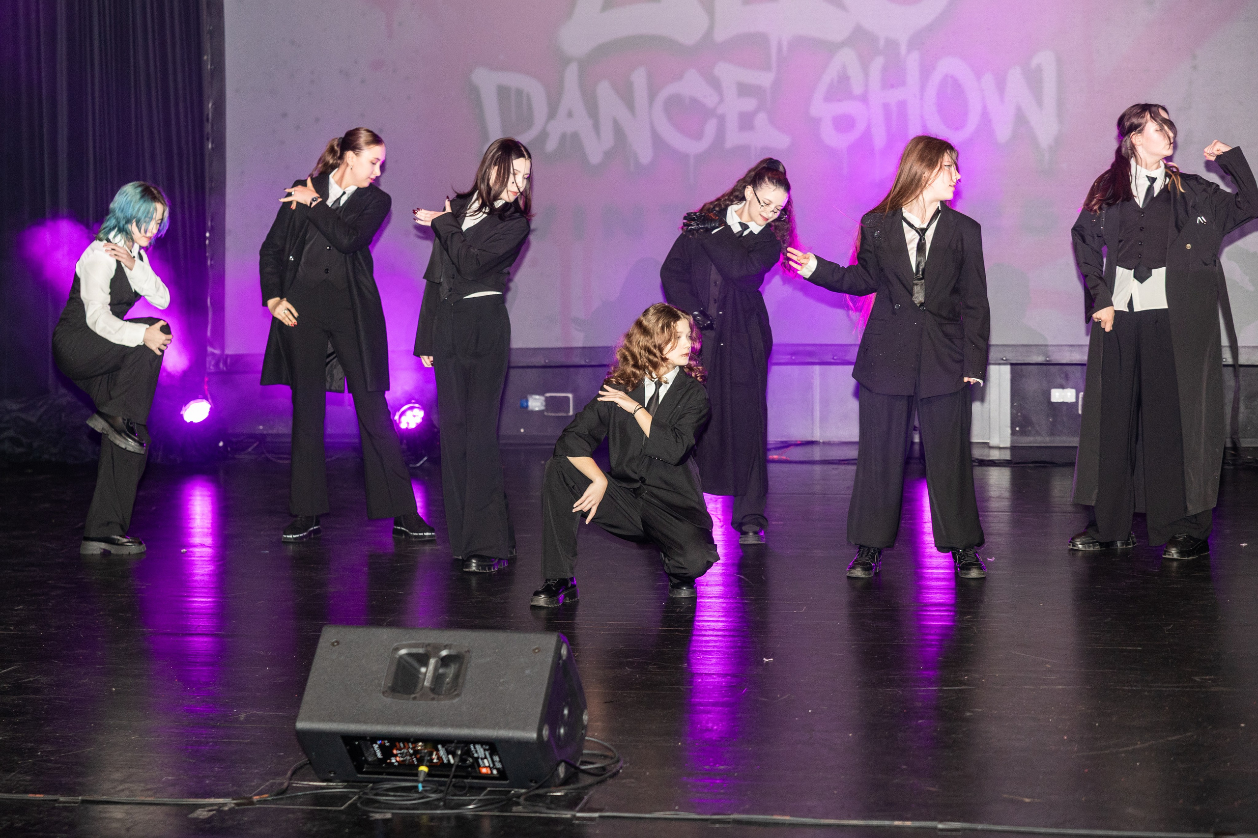 LEO DANCE SHOW WINTER 2025. Семейный и детский фотограф в Варшаве Мила Бобровская