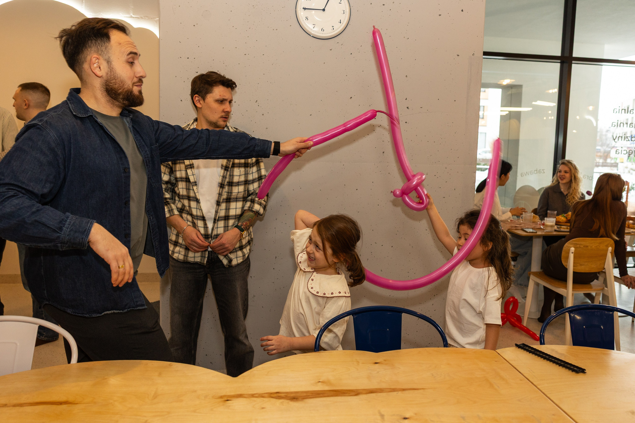 День рождения Артёма 24 января 2026 года. Семейный и детский фотограф в Варшаве Мила Бобровская