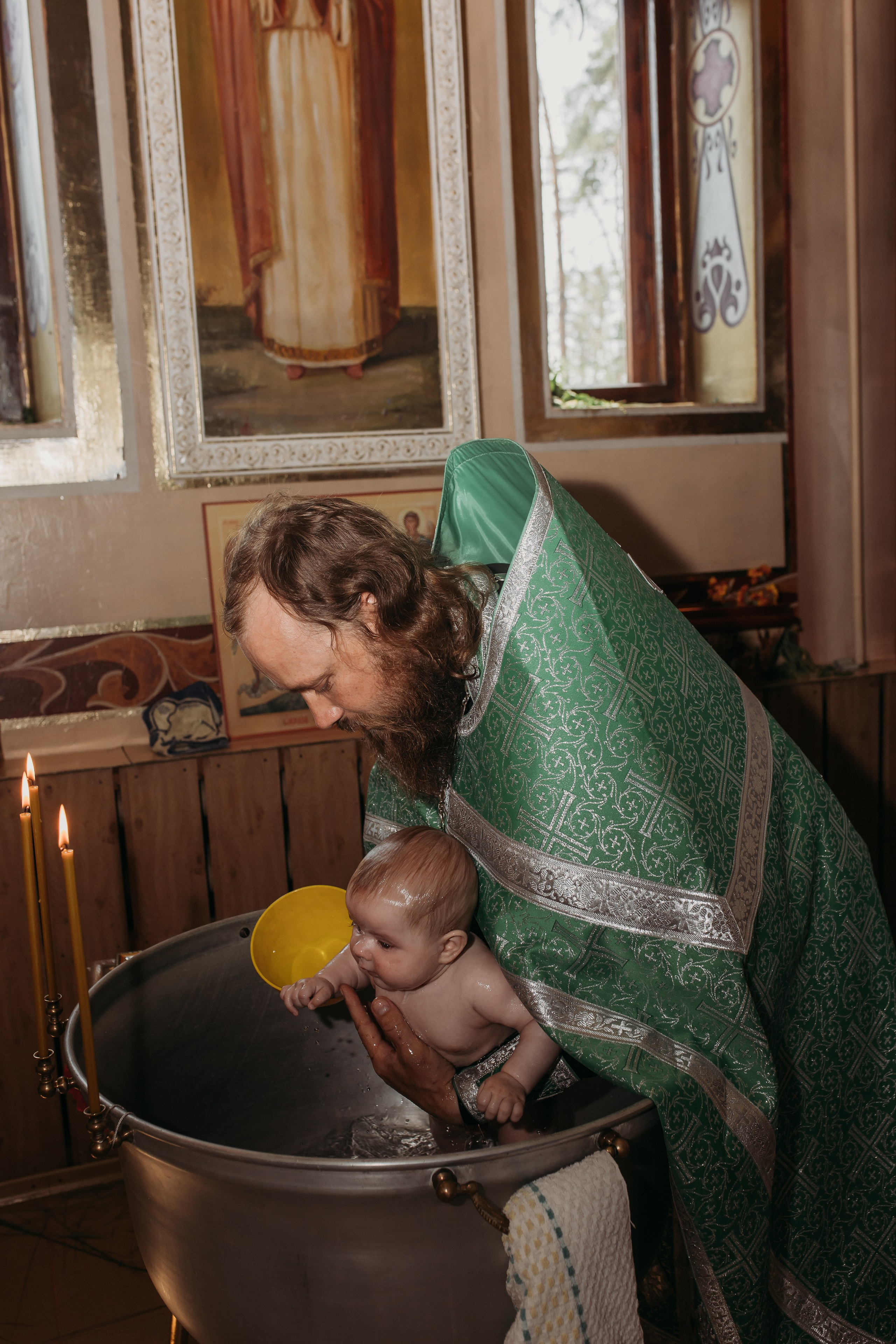 Церемония крещения. Екатерина Селихова — свадебный, семейный фотограф в г. Северодонецке