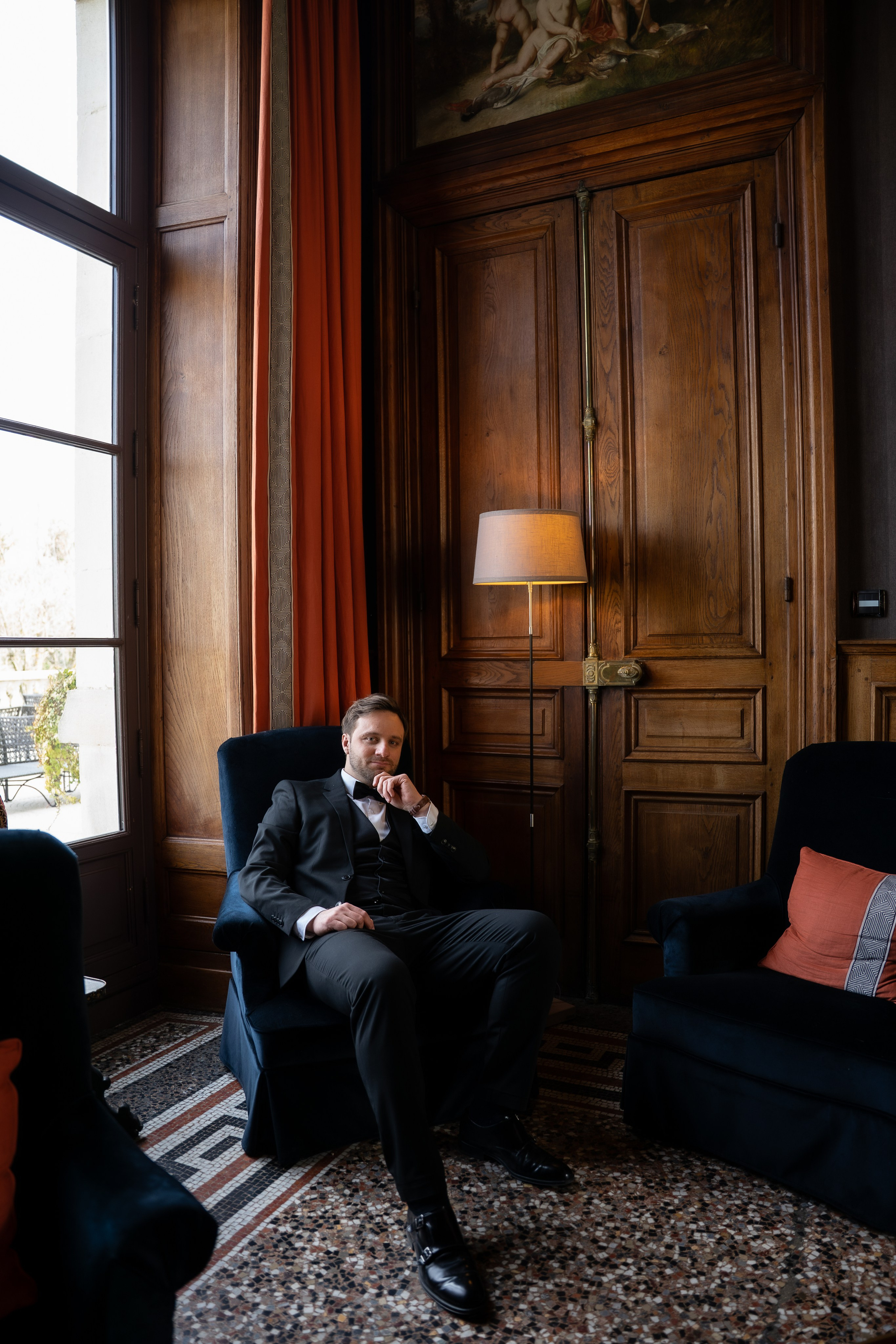 Chateau elopement inspiration. Wedding photographer in Paris Oksana Shum