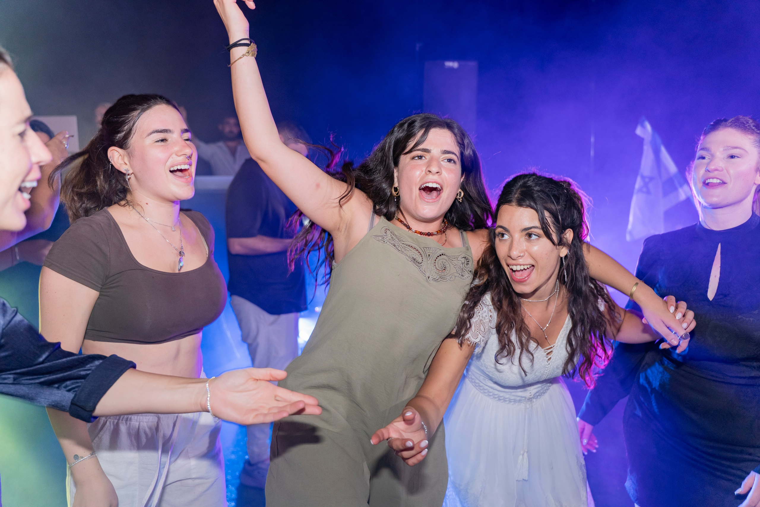 אביה ואחיה. יוסף מזרחי צילום חתונה, ברית וזוגיות. צלם מקצועי שאוהב להוציא אתכם הכי יפים ברגעים הכי מרגשים