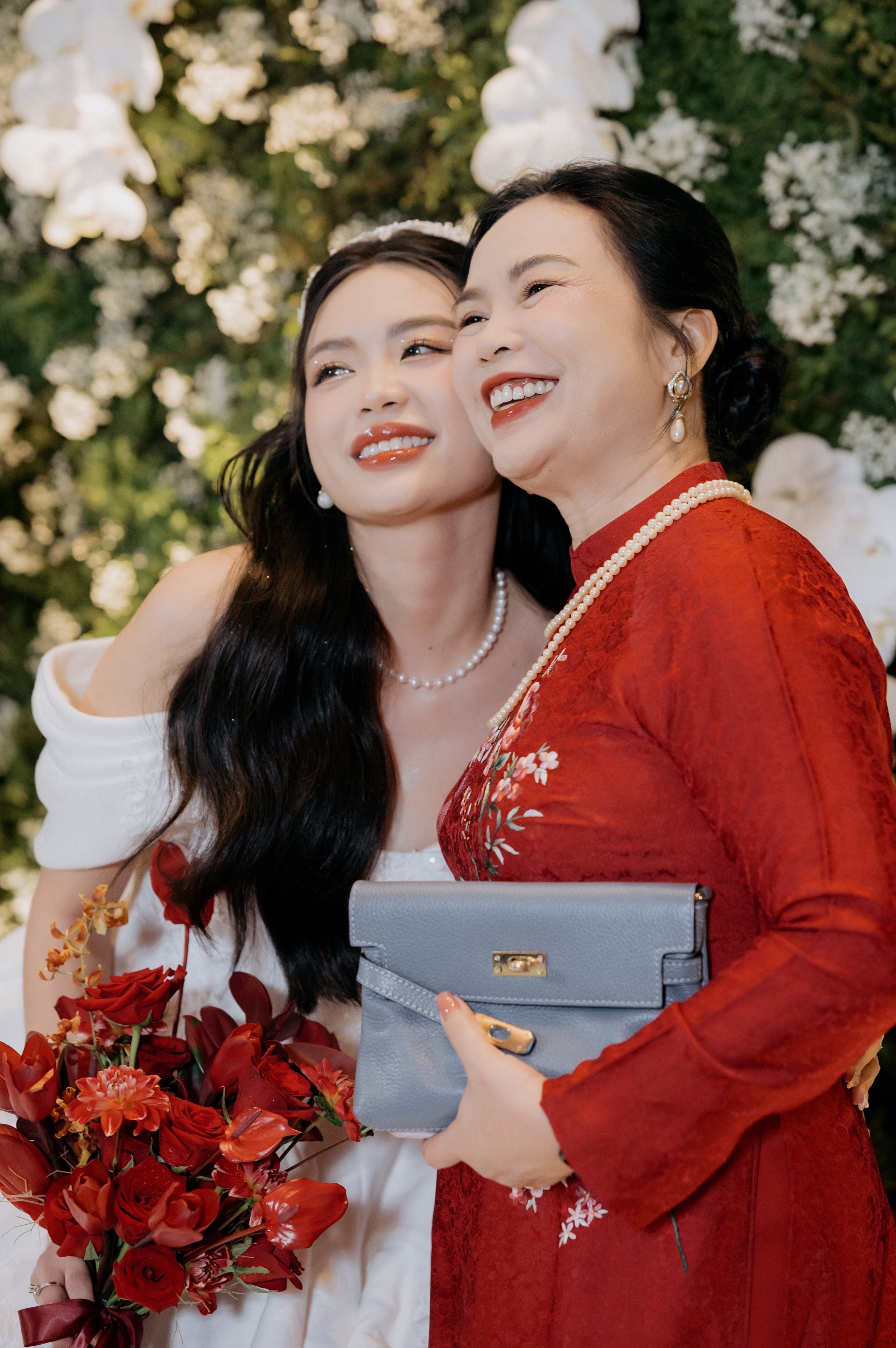 DAT & TU / Wedding Party. Saigon Wedding Present | Art Beyond Moments