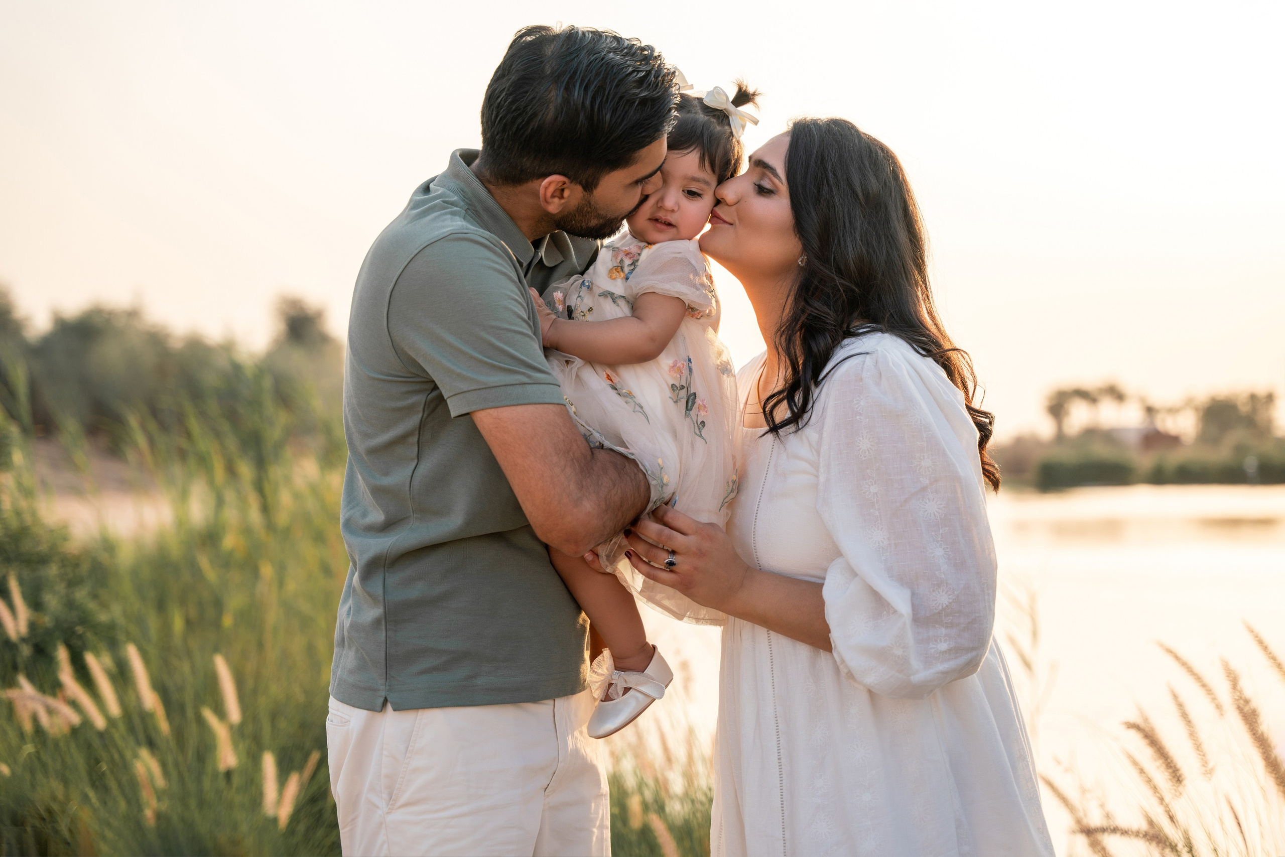 Cake smash and happy time. Angela Iakovleva — Family Photographer in Dubai