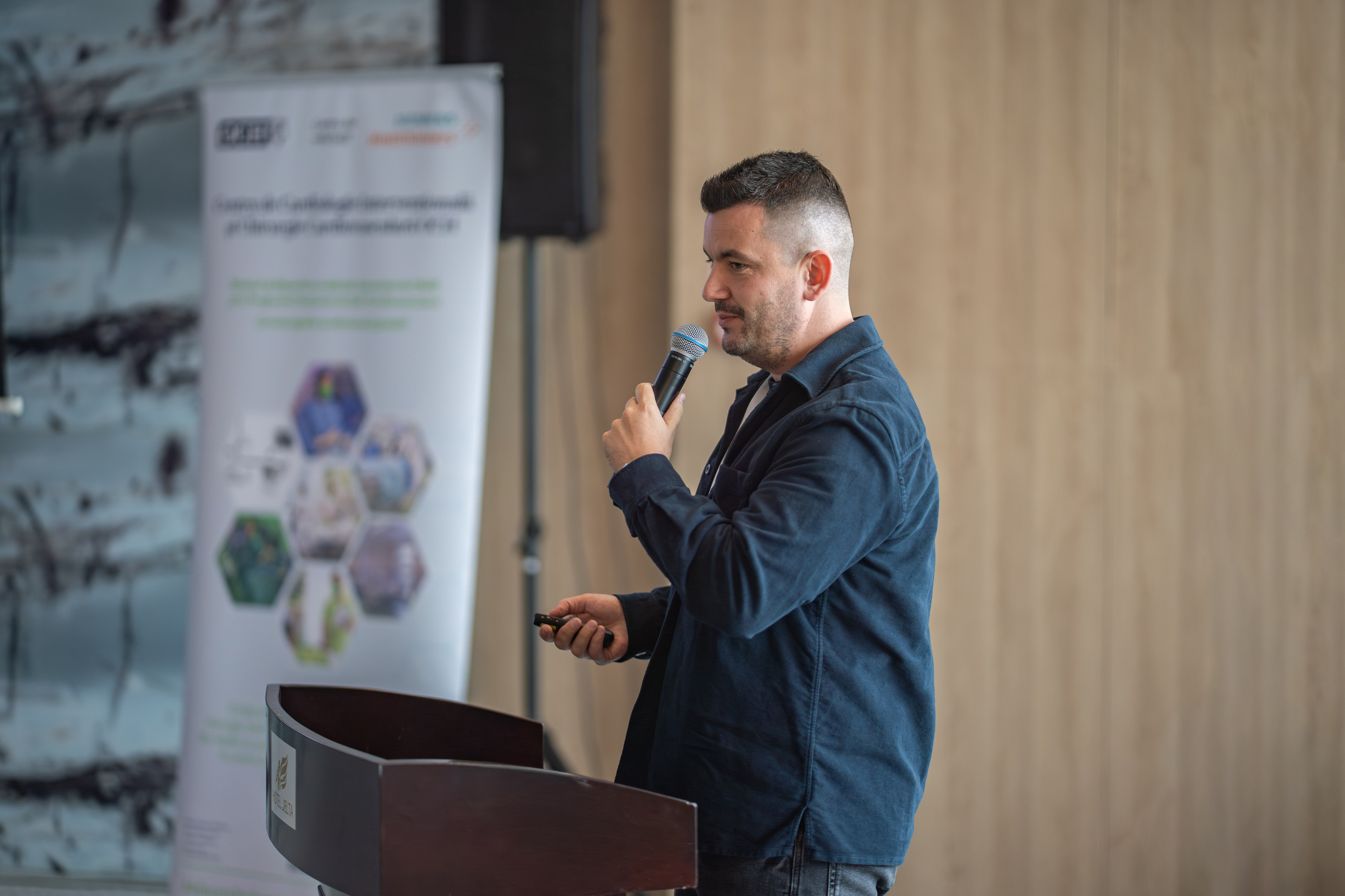 Simpozion OCH “Importanta abordarii multidisciplinare in tratarea pacientului cu comorbiditati”. Adelinne