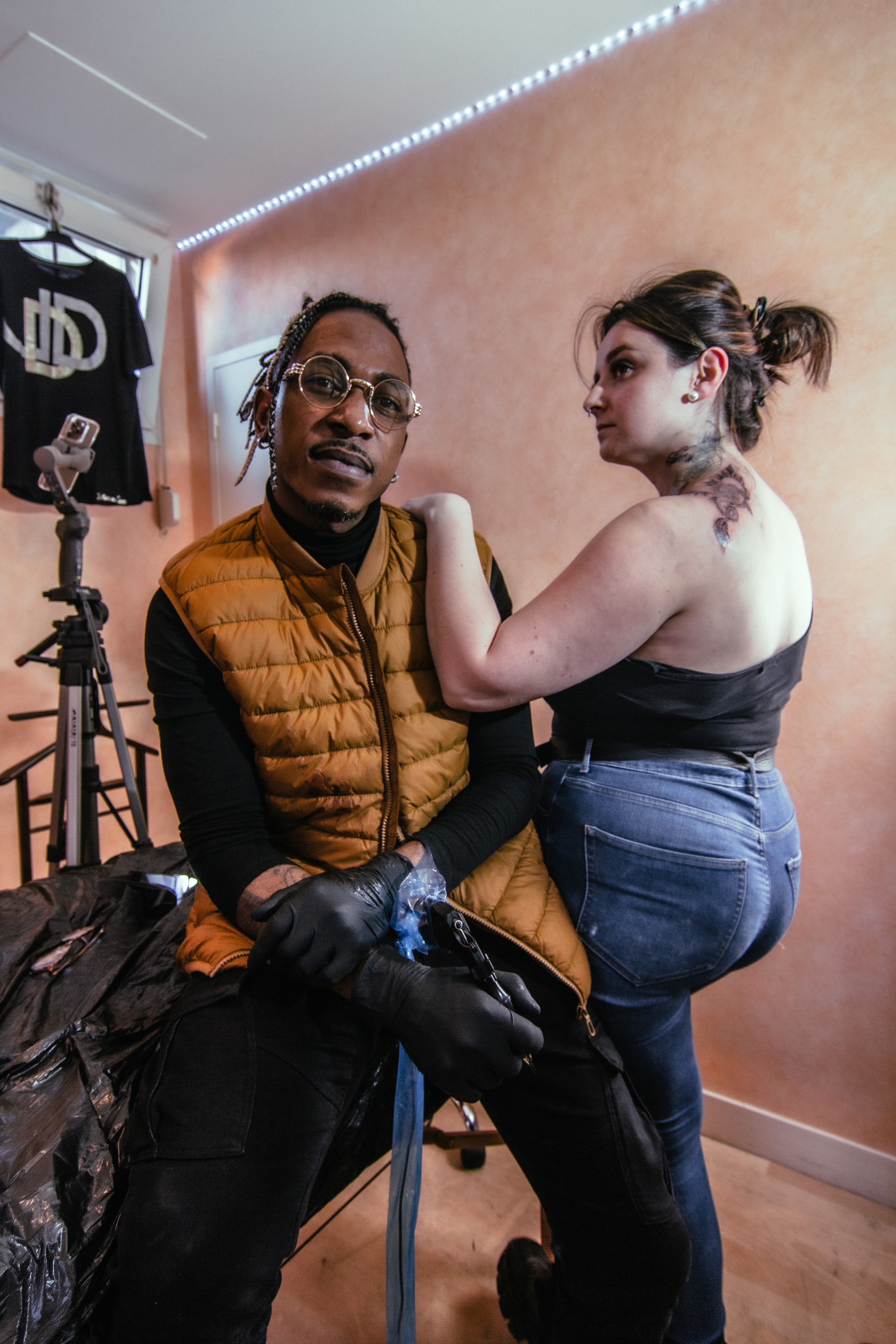 JDD Tattoo. Photographe professionnelle à Poitiers, Tours et Châtellerault | Studio photo entre Poitiers et Tours – portraits, familles, entreprises, ma