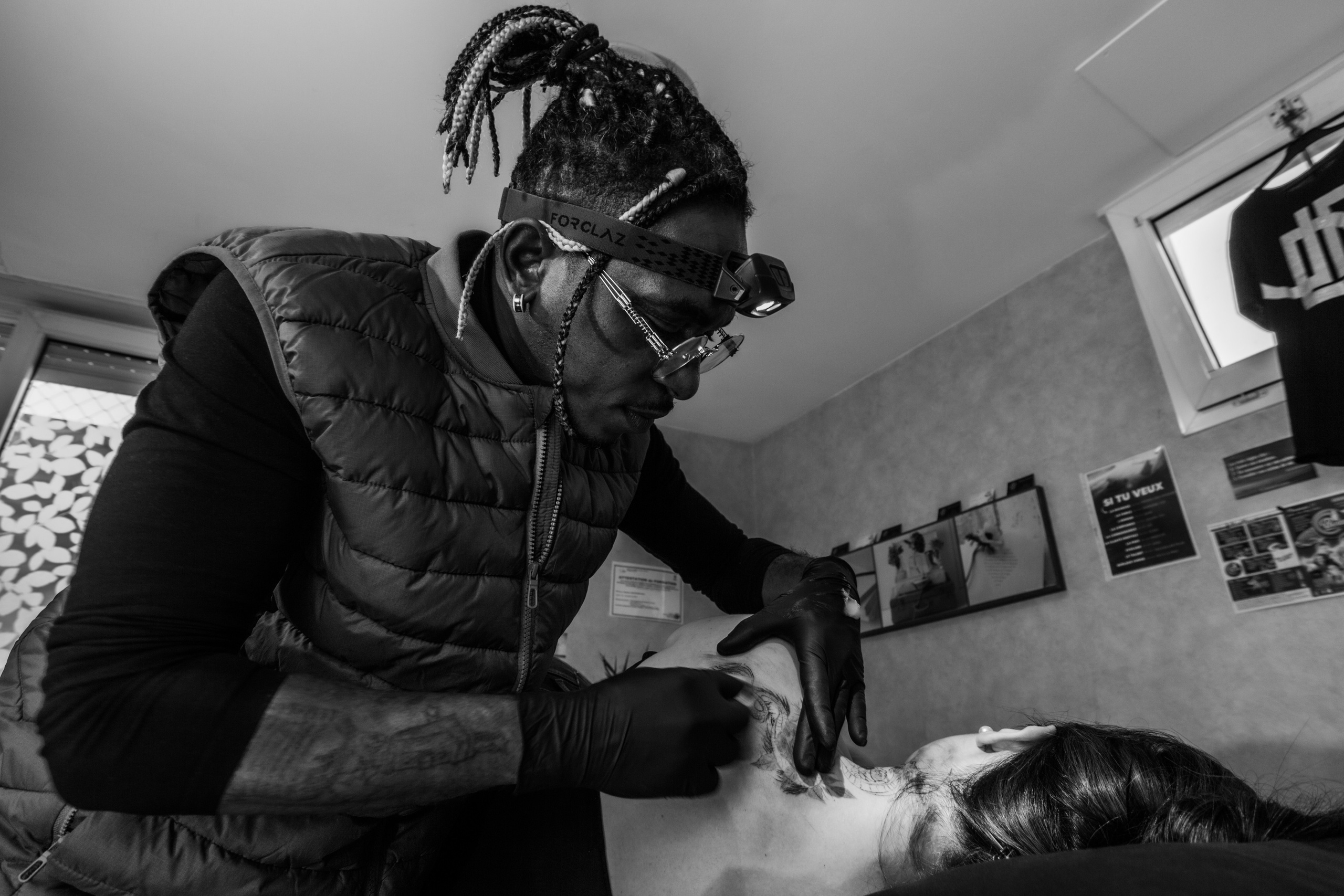 JDD Tattoo. Photographe professionnelle à Poitiers, Tours et Châtellerault | Studio photo entre Poitiers et Tours – portraits, familles, entreprises, ma