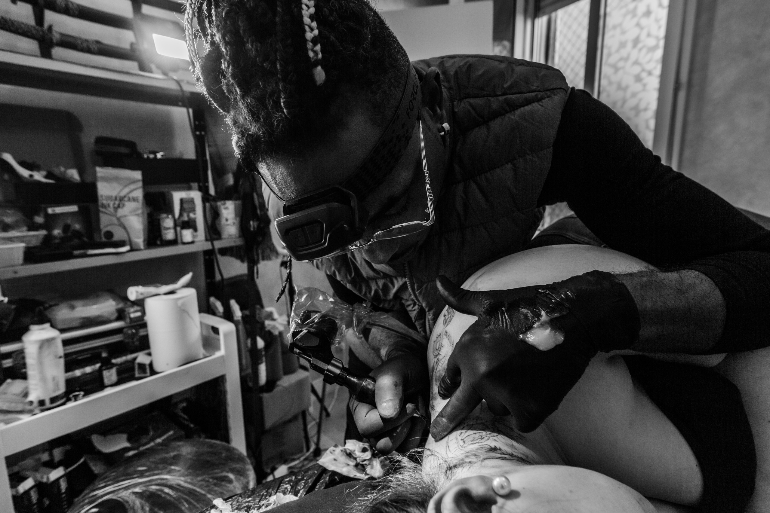 JDD Tattoo. Photographe professionnelle à Poitiers, Tours et Châtellerault | Studio photo entre Poitiers et Tours – portraits, familles, entreprises, ma