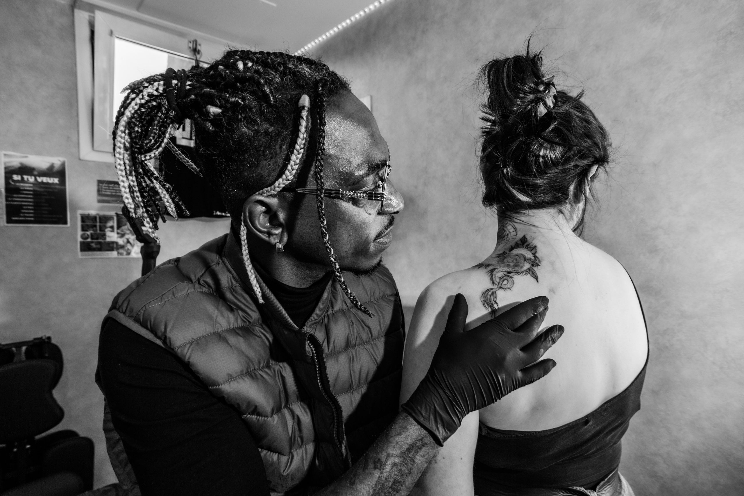 JDD Tattoo. Photographe professionnelle à Poitiers, Tours et Châtellerault | Studio photo entre Poitiers et Tours – portraits, familles, entreprises, ma