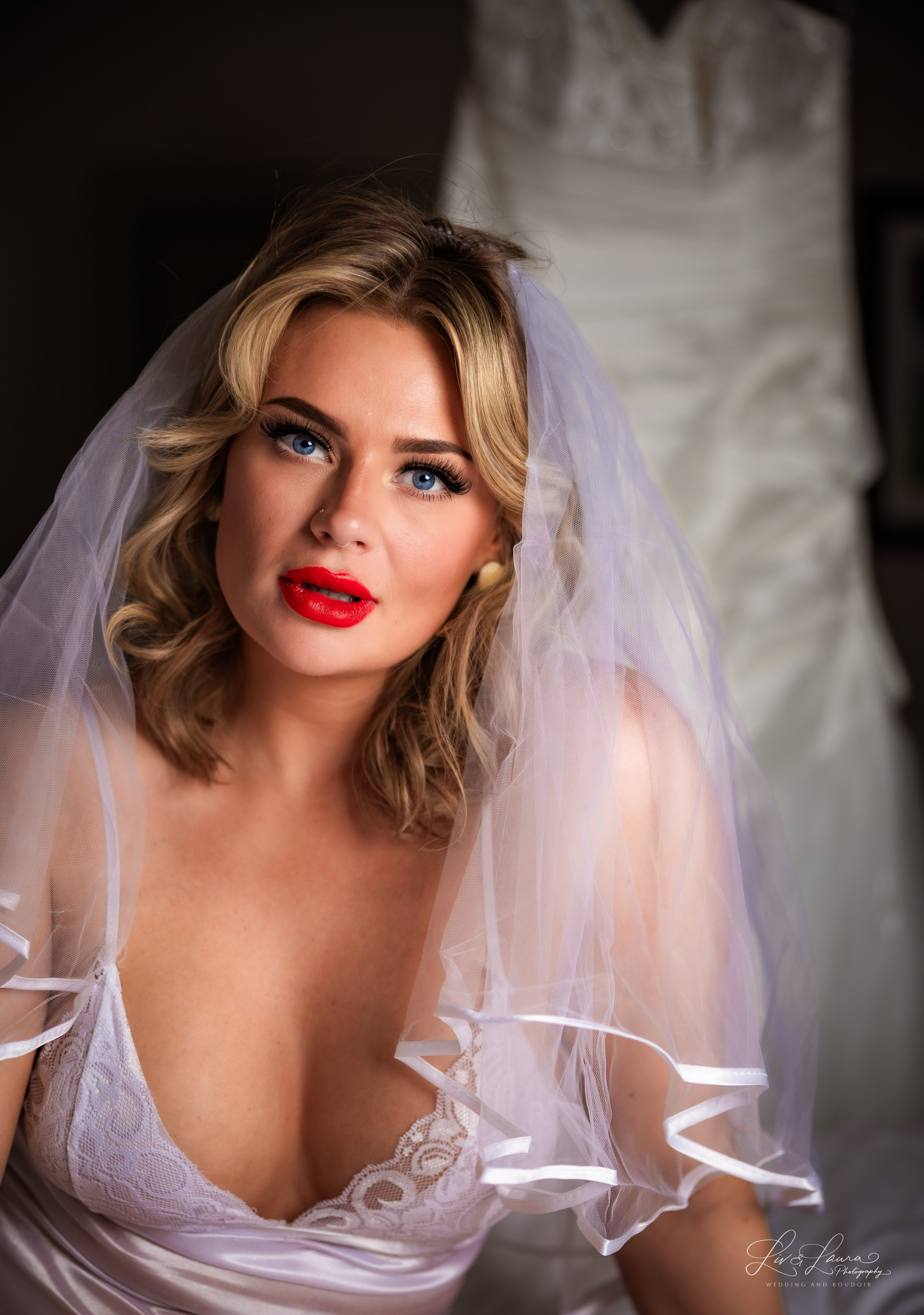 Marilyn Monroe Style boudoir. Wedding and boudoir photography by Liv and Laura