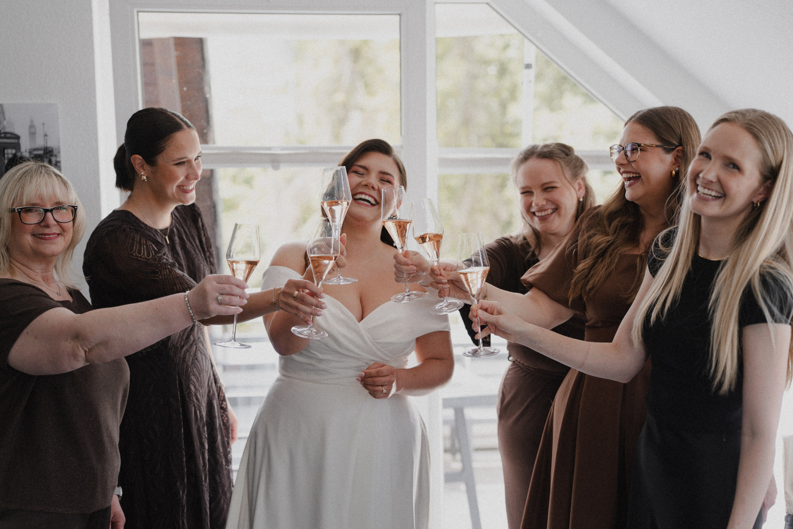 Jessica & Felix I Gesellschaft Harmonie Bochum. Hochzeitsfotografin Bochum | Halyna Reiche Fotografie NRW