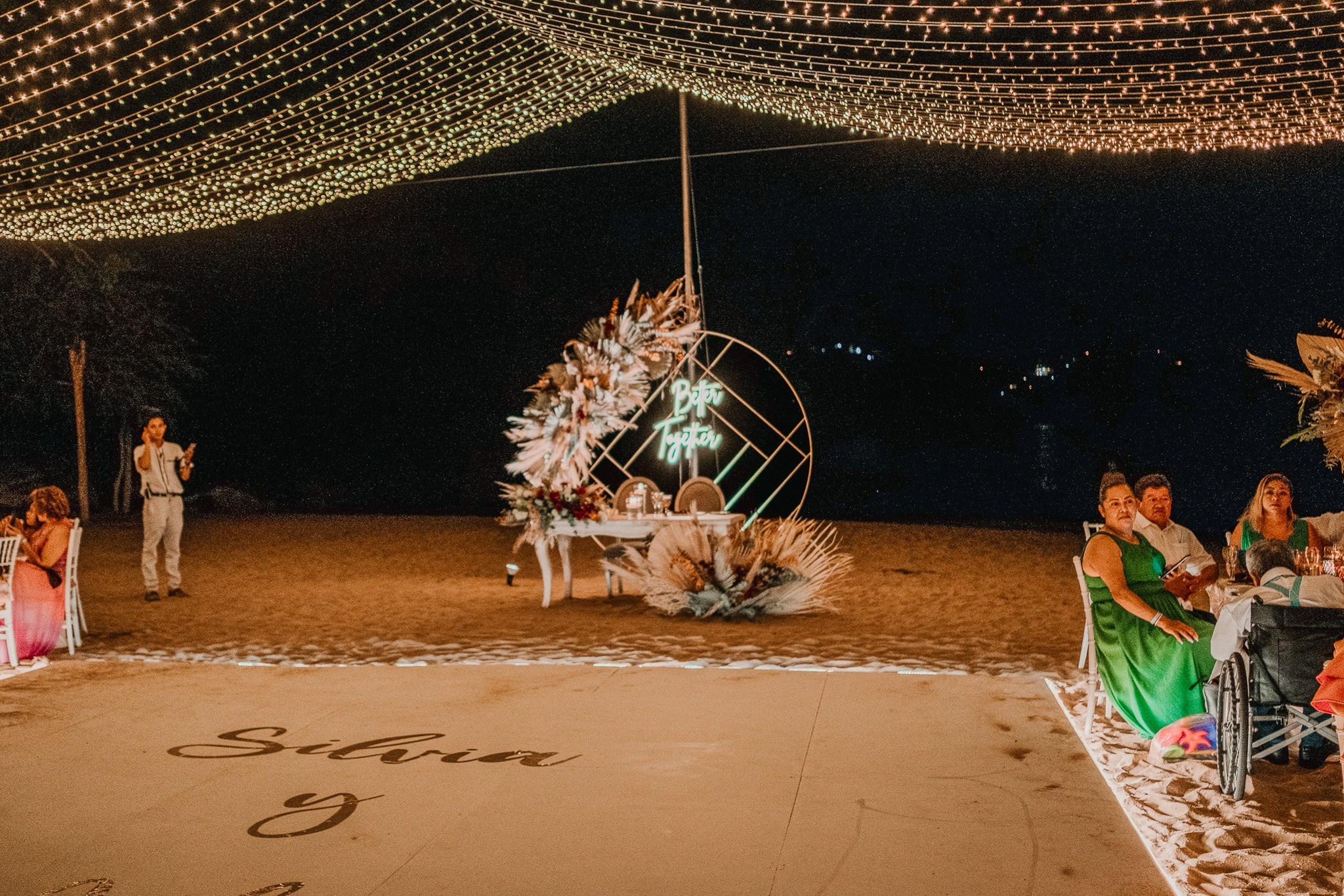 Silvia & Julio / Huatulco. Wedding and family photographer in Mexico City