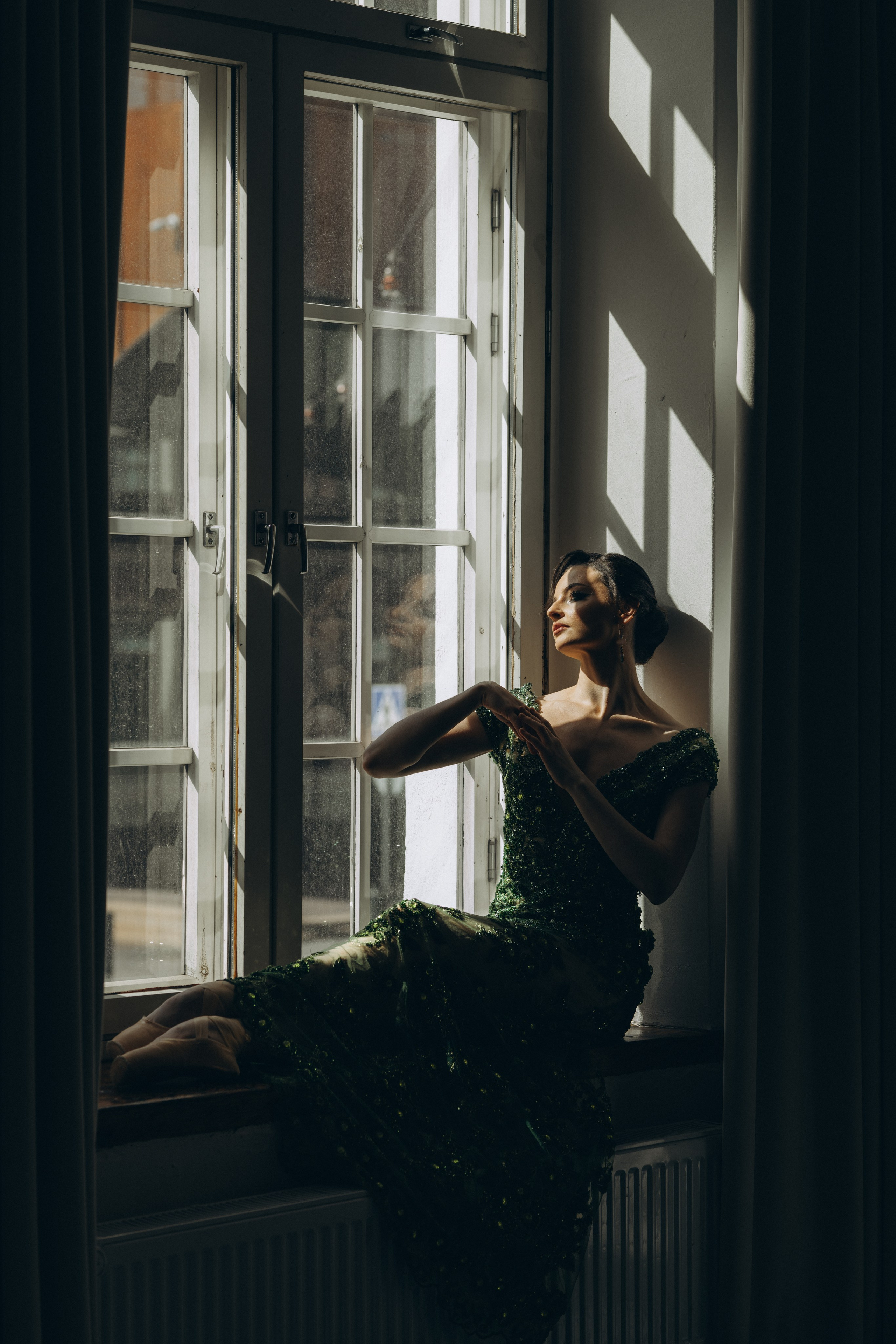 Riikka Couture, Riikka Ikäheimo, Violetta Keller, Portrait, Dancer. Wedding and potrait photographer in Helsinki Vickan O