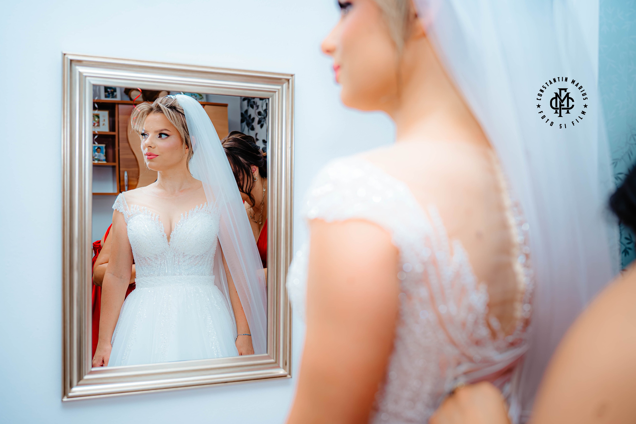 WEDDING PHOTOGRAPHY. DESPRE NOI