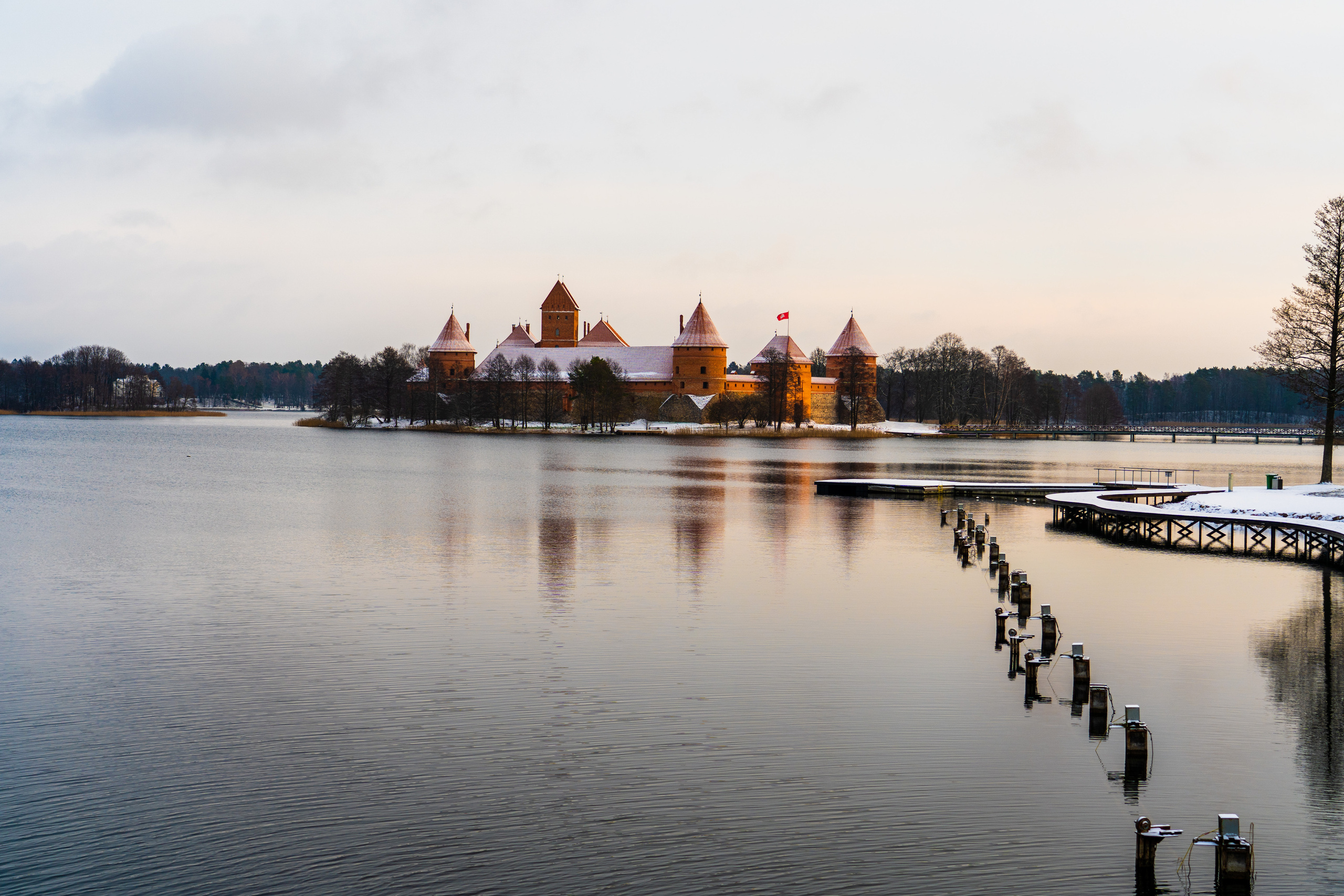 Pėsčiųjų turas — Trakai. OnePIXEL
