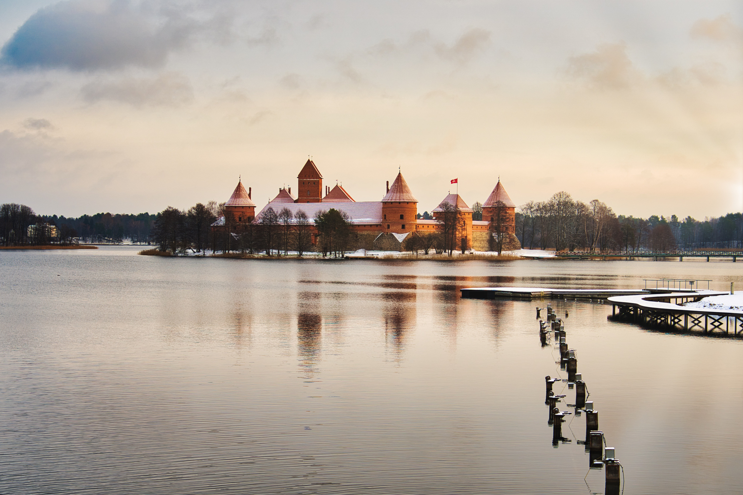 Pėsčiųjų turas — Trakai. OnePIXEL