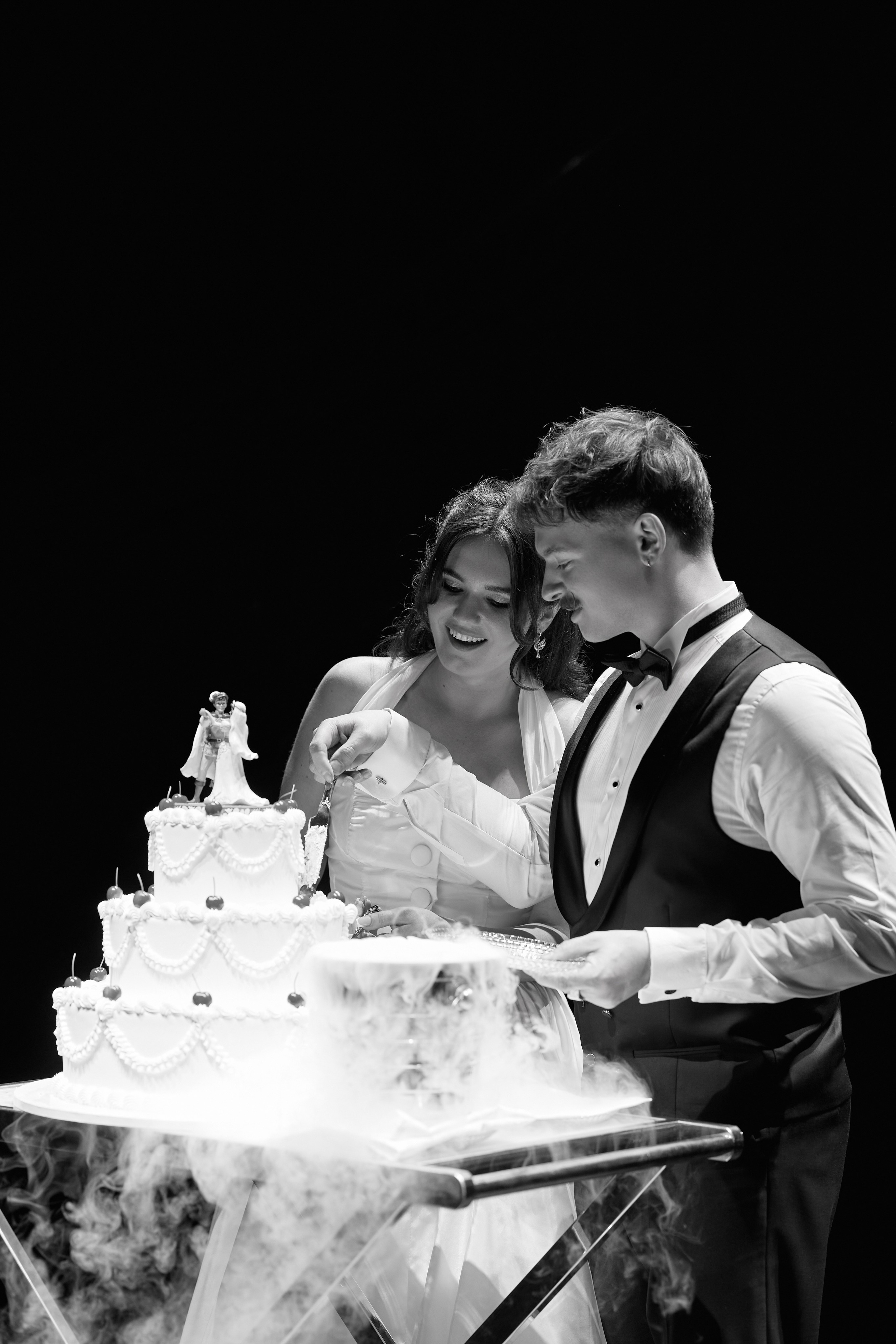 Wiktoria & Kacper. Pałac Goetz. Fotograf ślubny i rodzinny w Krakowie Yana Klymova