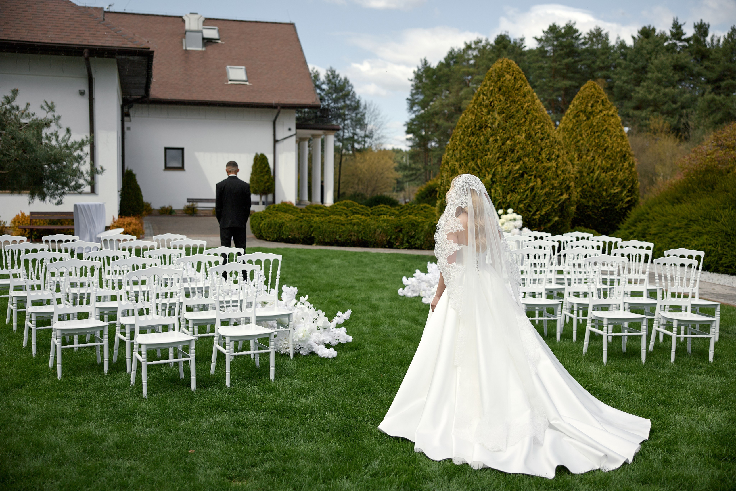 Natalia & Roman. Dworek przy lesie. Fotograf ślubny i rodzinny w Krakowie Yana Klymova