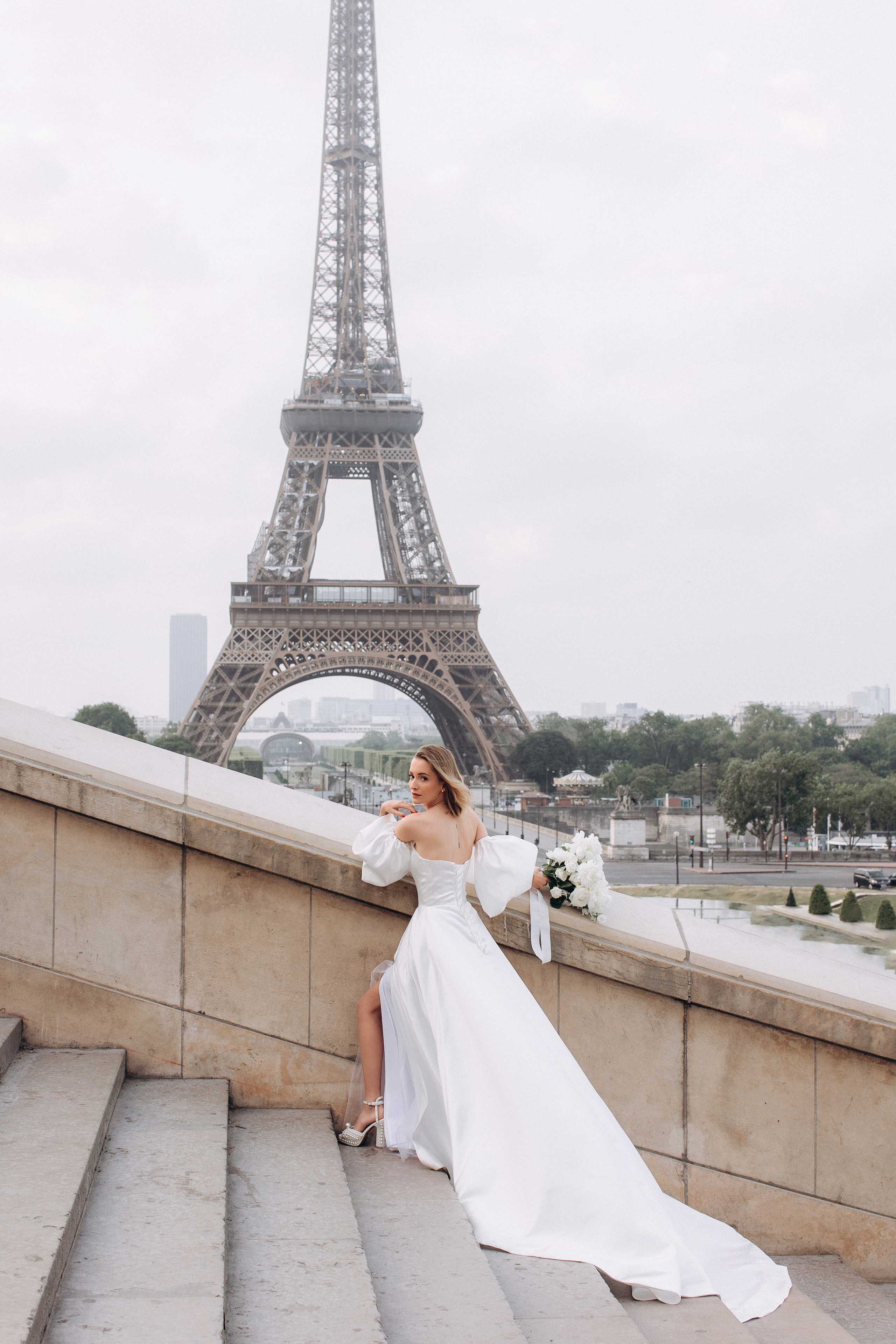 bride, braut, fotograf osnabrück, homestory fotograf, portrait, after wedding fotoshooting, fotograf deutschland, photographer germany, elopement photographer germany, wedding photographer germany, lovestory fotoshooting paris, paris, wedding france, tour eiffel
