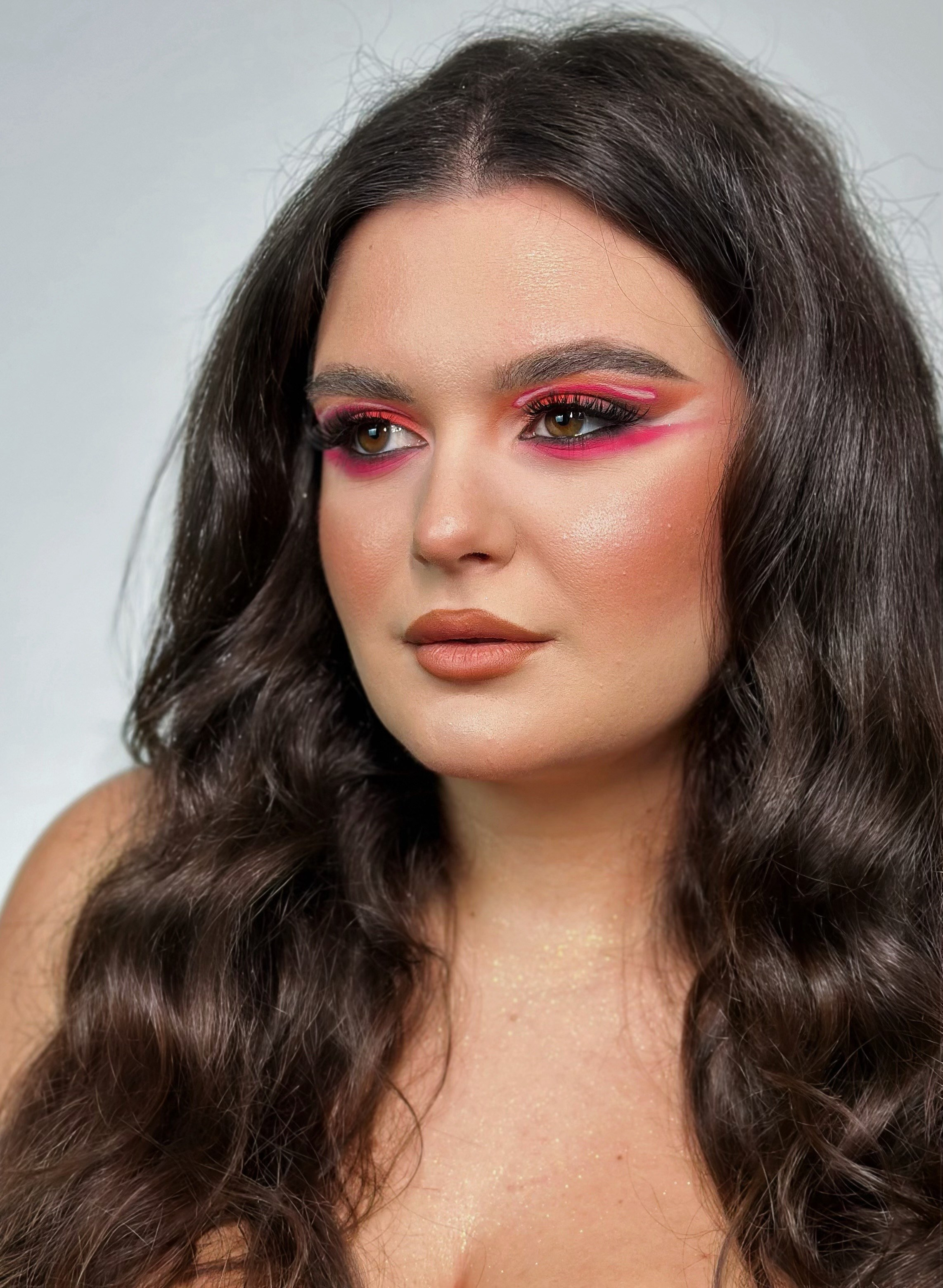 Makeup profesional Cluj-Napoca. Makeup artist, artist sprancene si laminare in Cluj-Napoca | Anca Vasilie