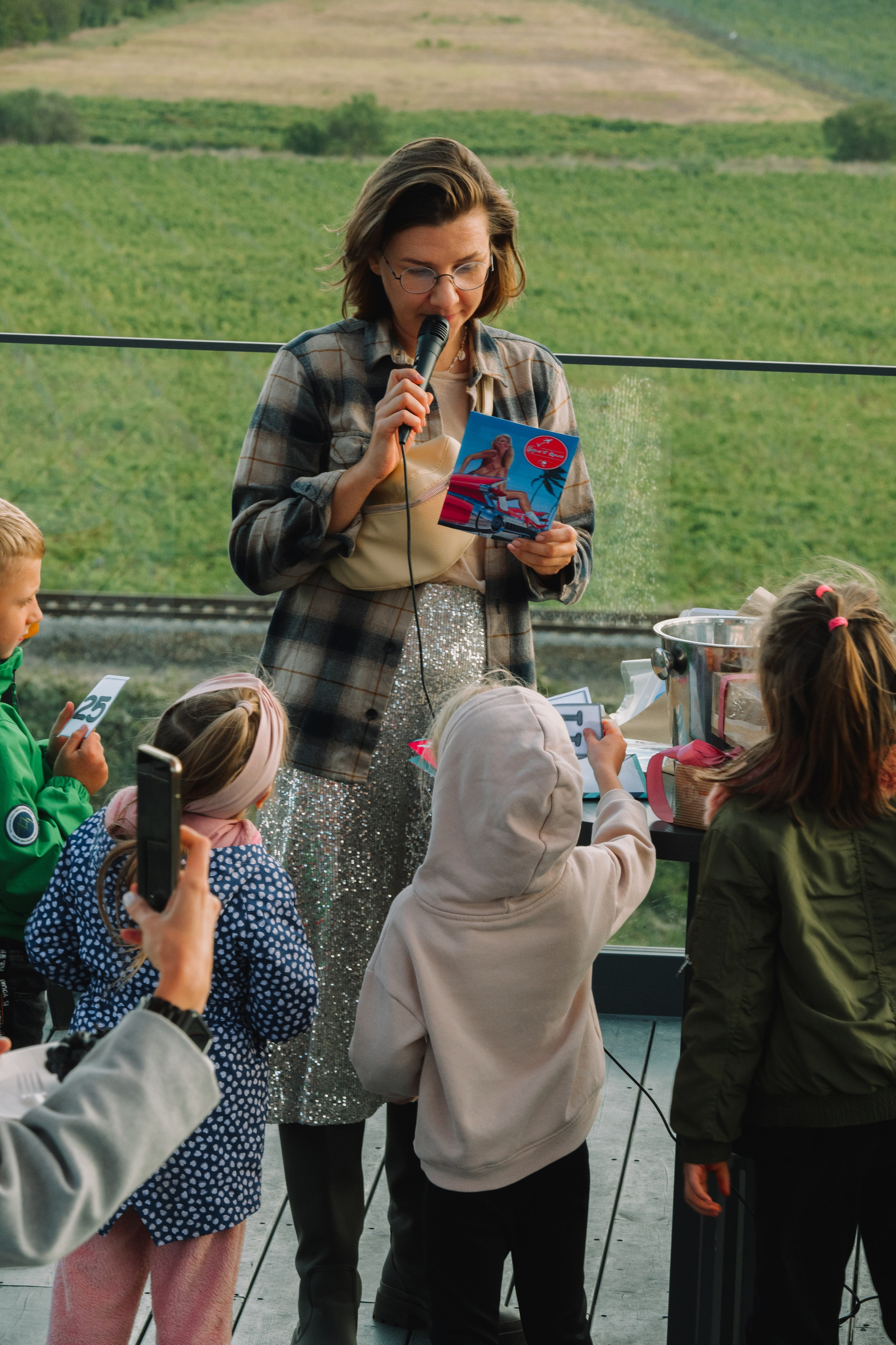 Mothers' Day Party. Fotograf Dmitrii Donets