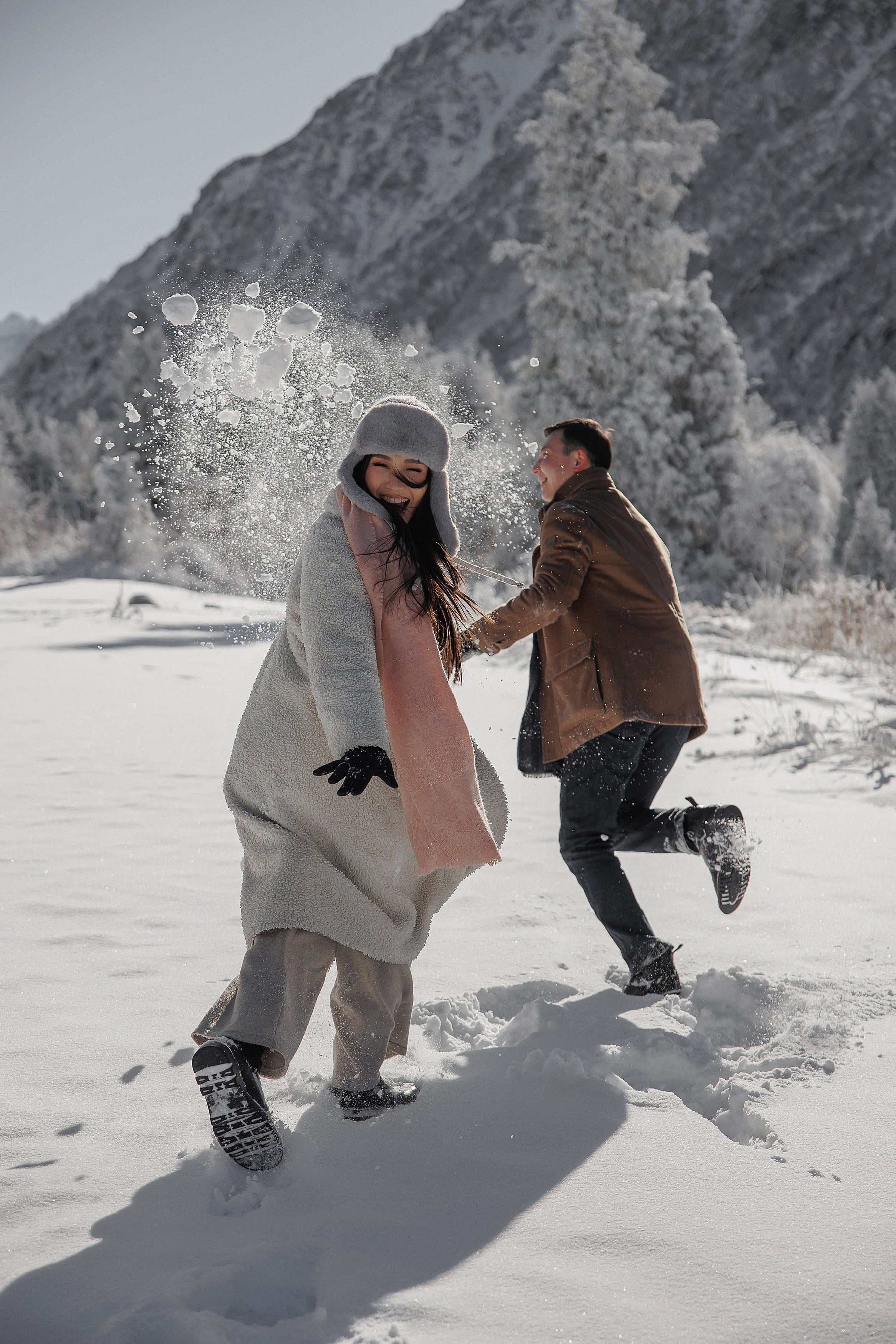 Зимняя Ала Арча 2025 год. Свадебный и семейный фотограф в Бишкеке Давлетбаев Талгат