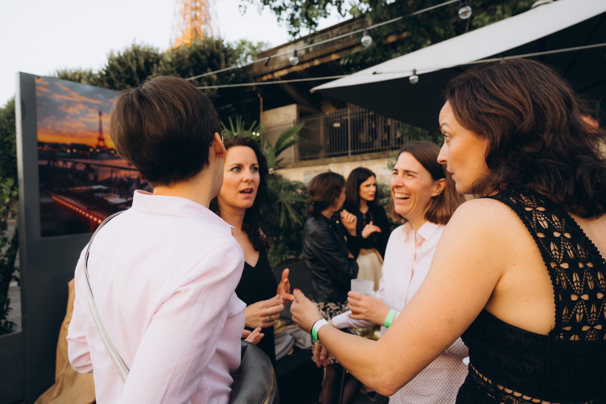 Marie’s Birthday with an Eiffel Tower view. Photographer in Paris Marina Chaput