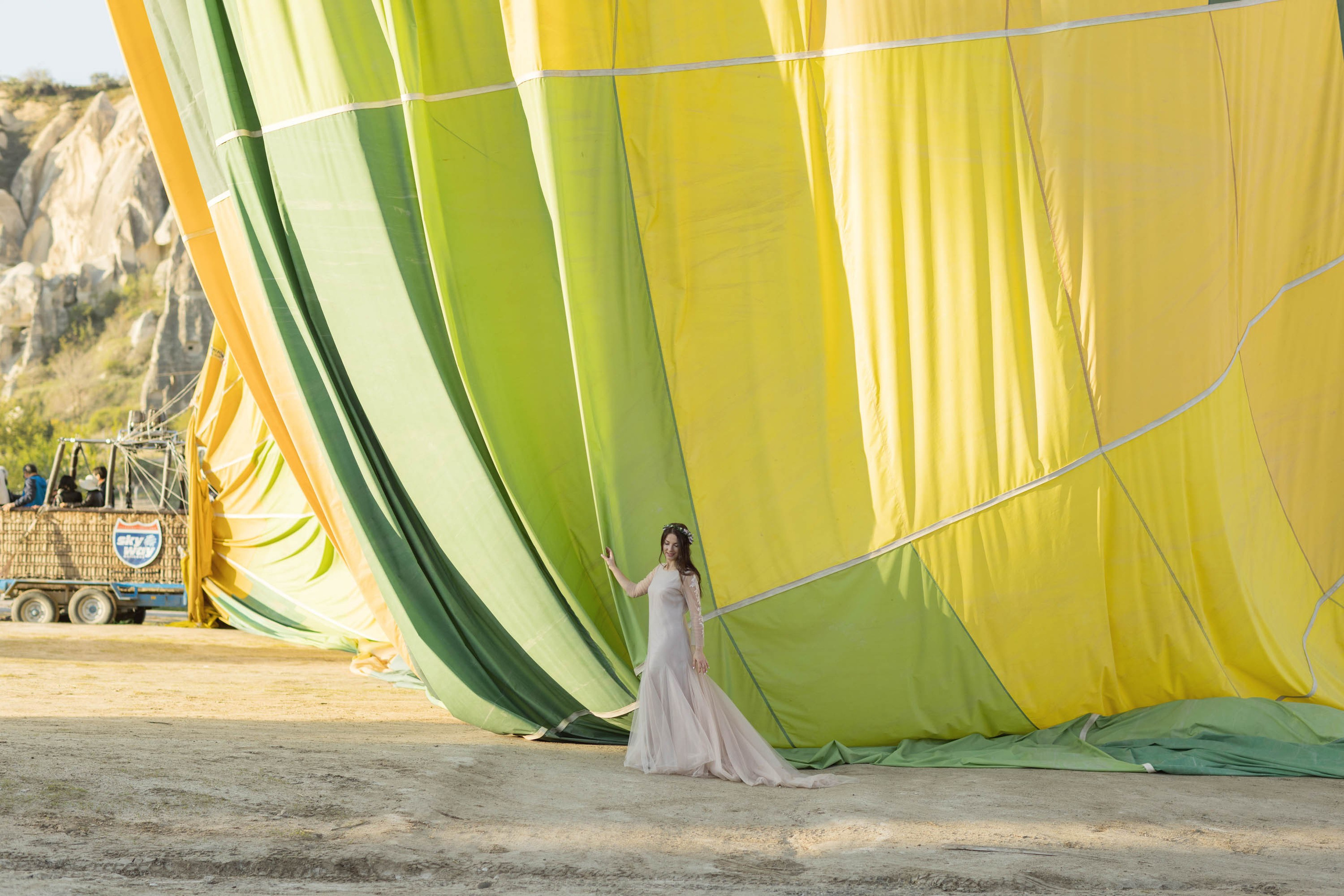 Magical Wedding Photoshoot in Cappadocia: Balloons, Caves, and Valleys. Julia Ganch I Fashion Wedding Photography I Cappadocia Turkey